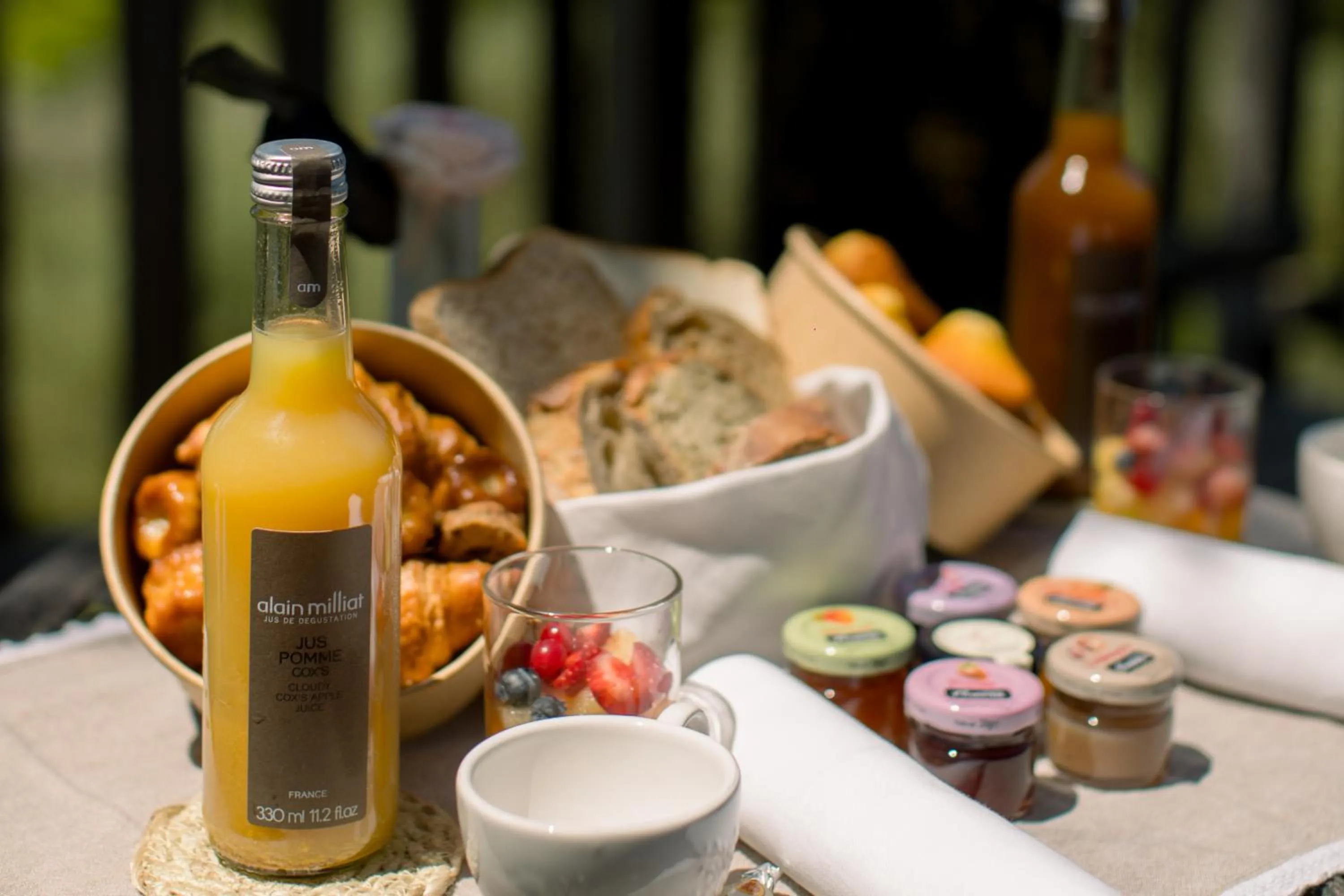 Breakfast in L'Hostellerie du Moulin des Oliviers