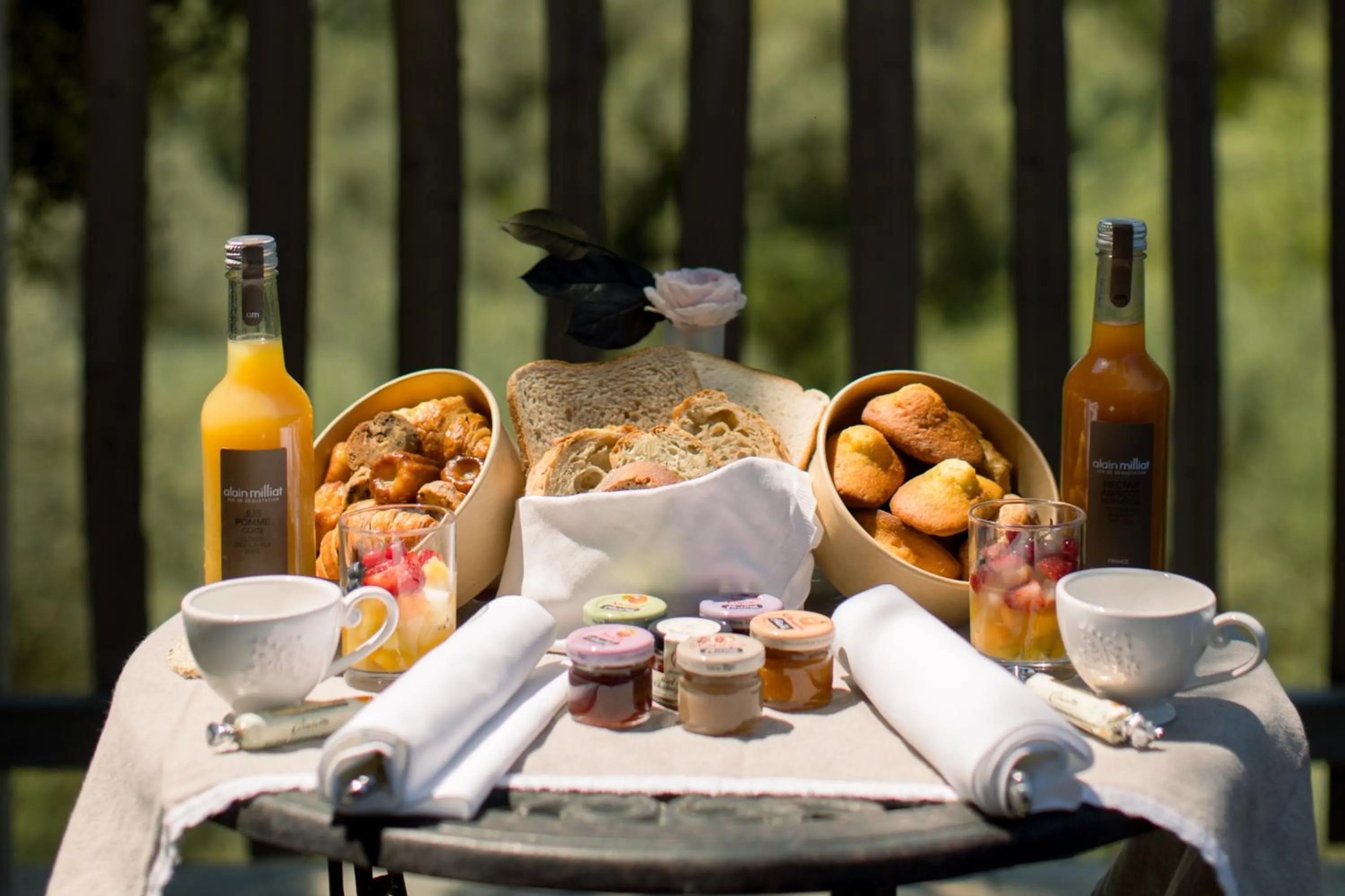 Breakfast in L'Hostellerie du Moulin des Oliviers