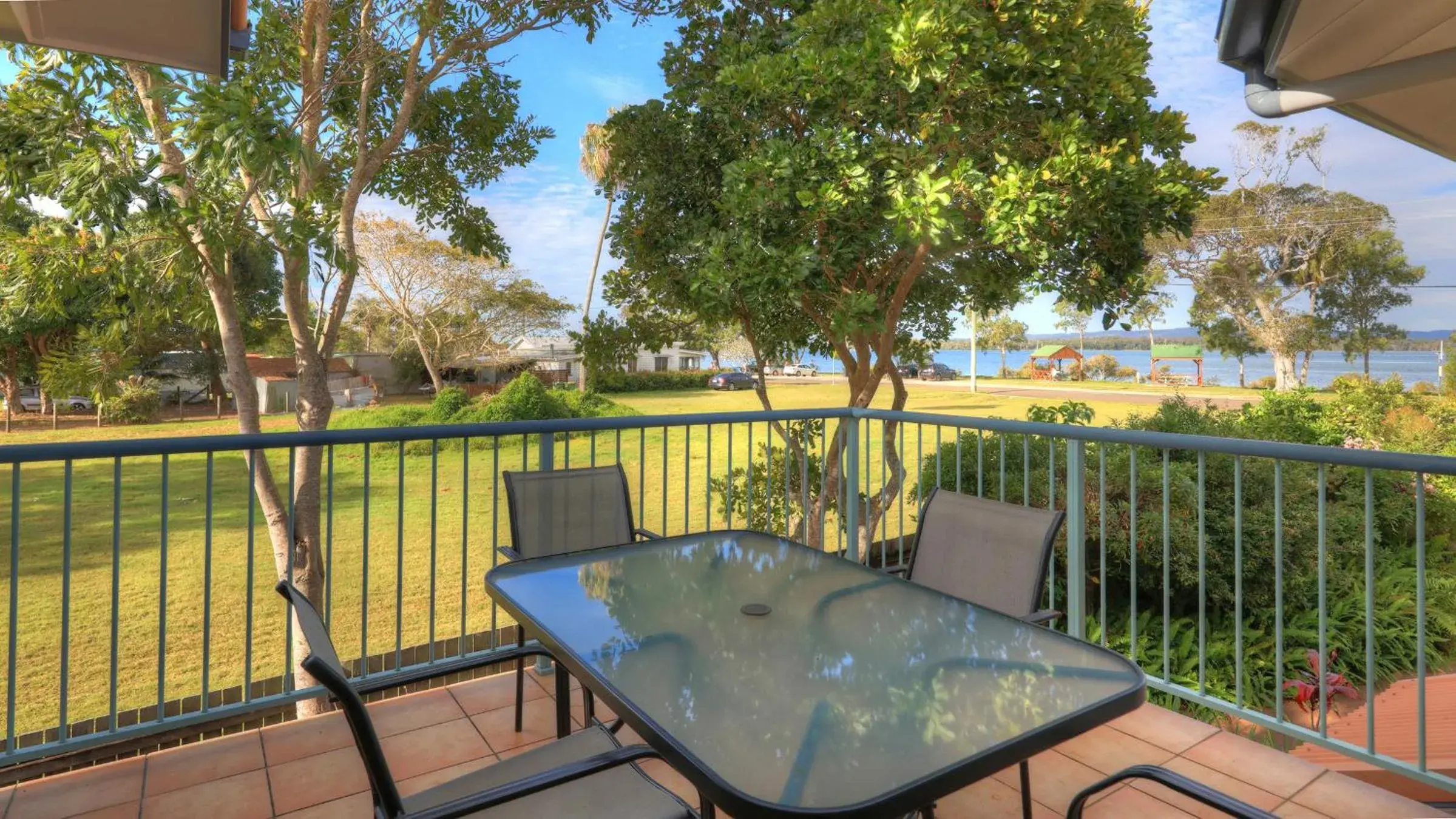 Sea view in Dolphin Waters Sea view in Dolphin Waters