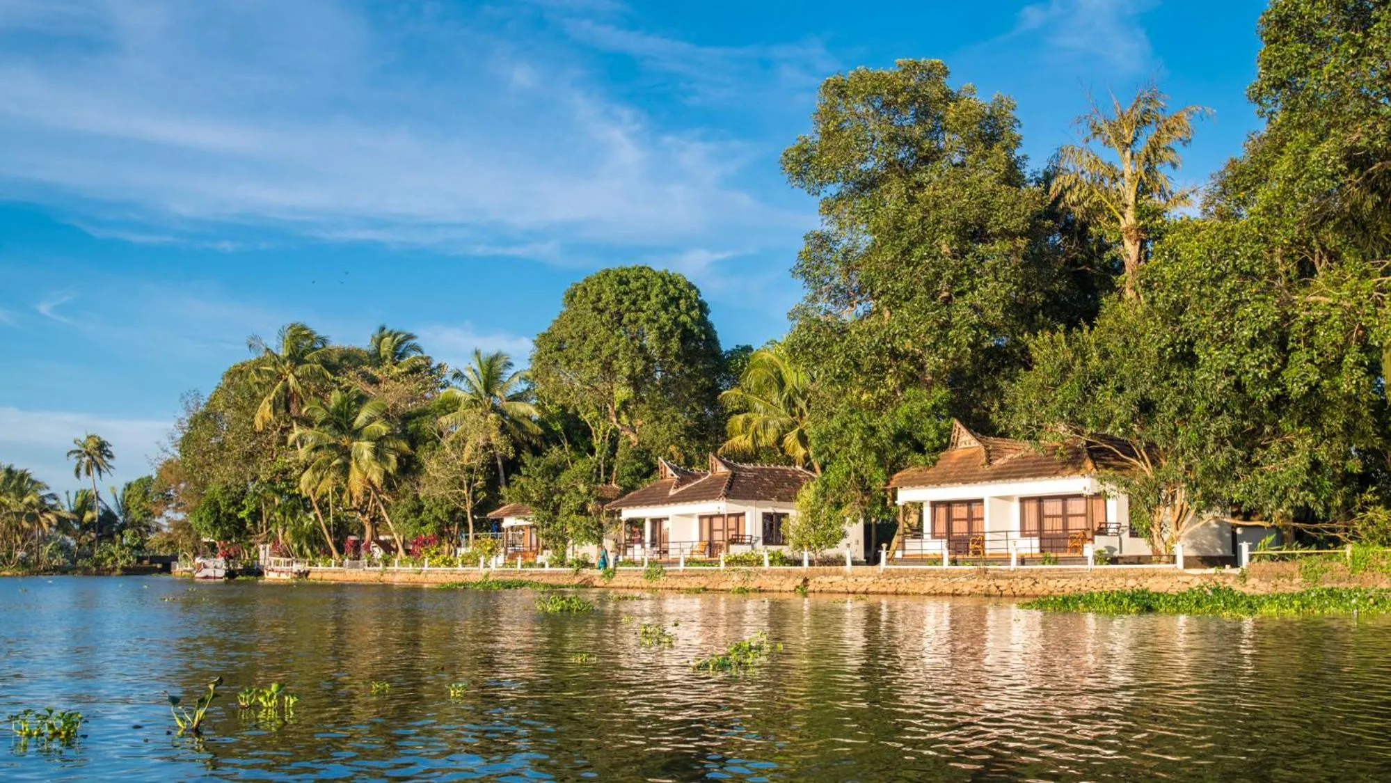 Lake view in Warmth Lake Haven