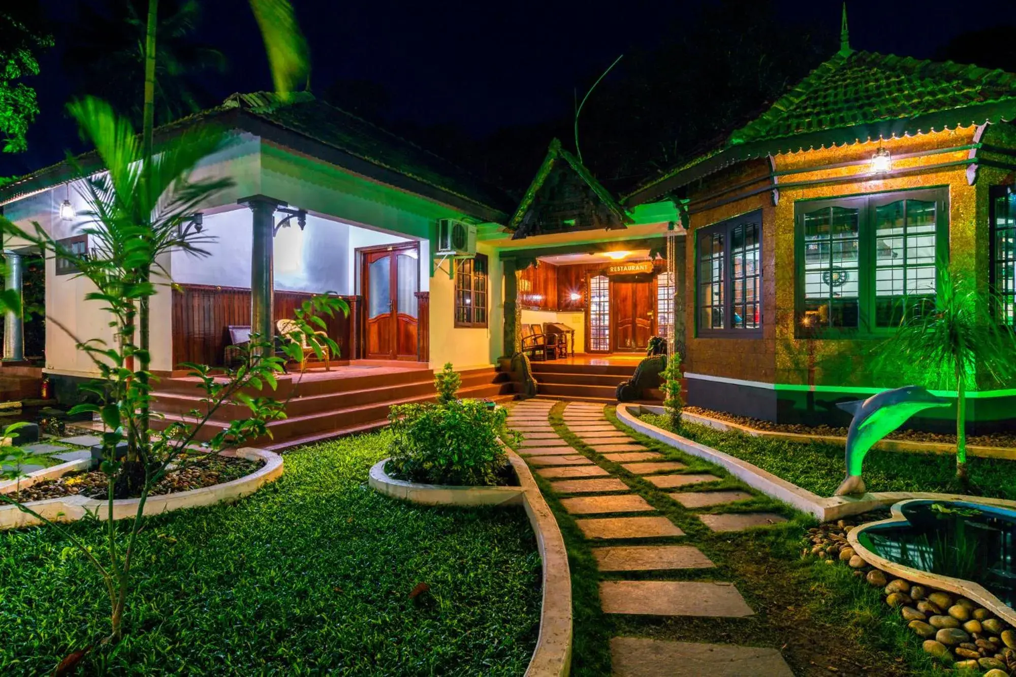 Facade/entrance in Warmth Lake Haven Facade/entrance in Warmth Lake Haven