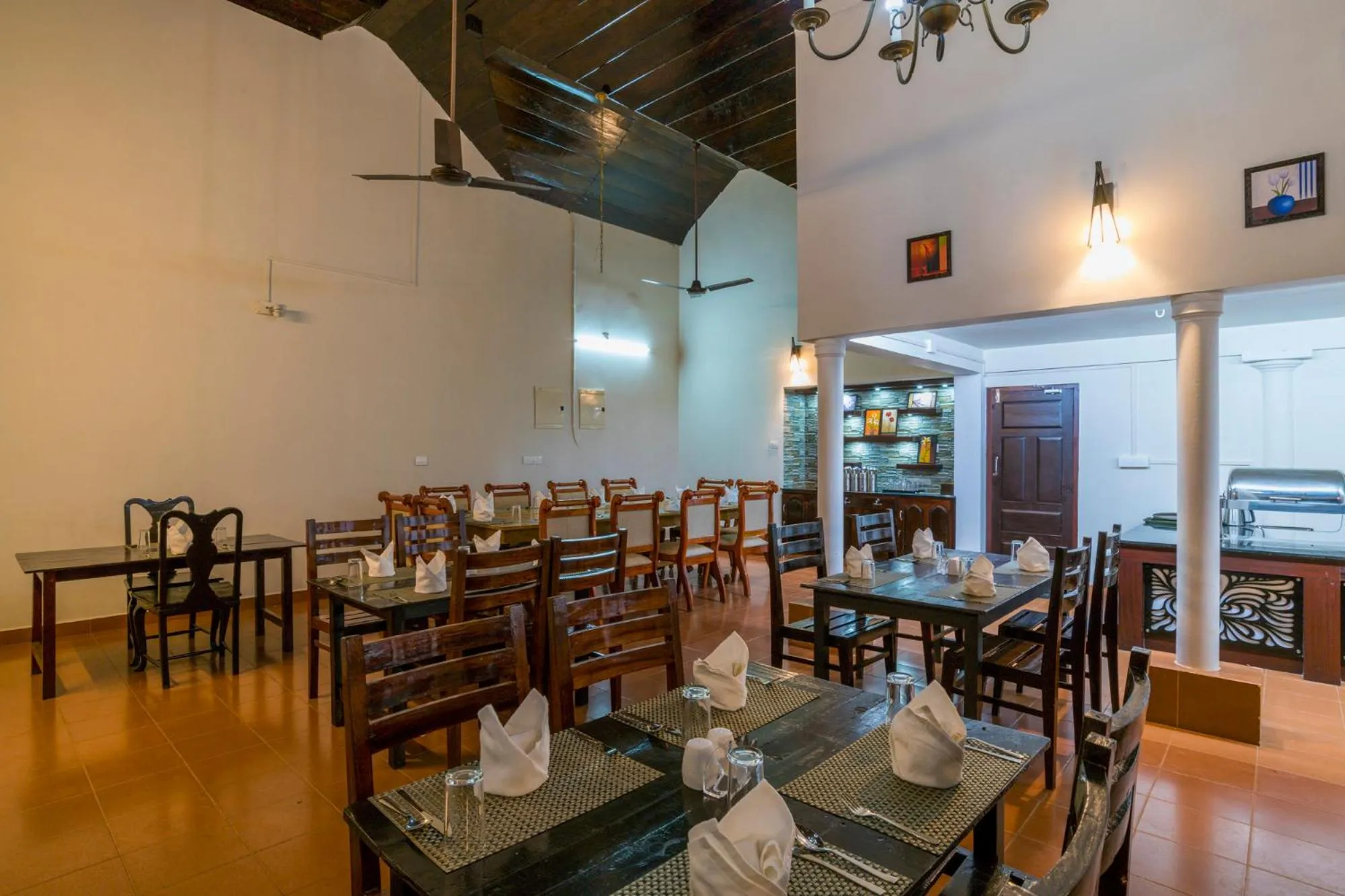 Restaurant/places to eat in Warmth Lake Haven