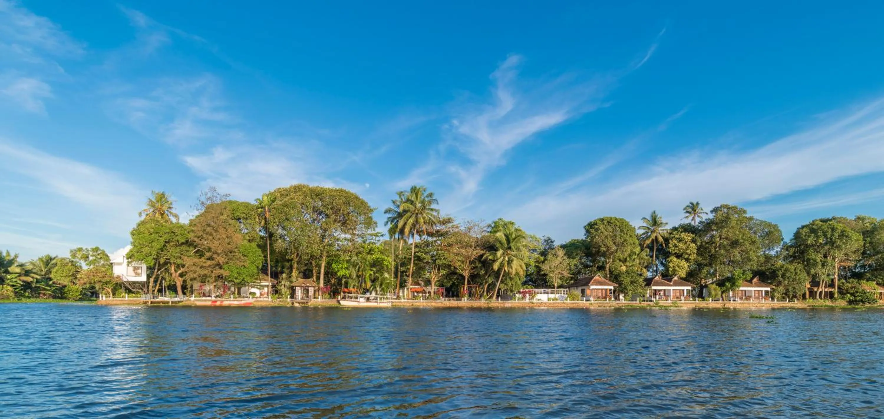 Lake view in Warmth Lake Haven