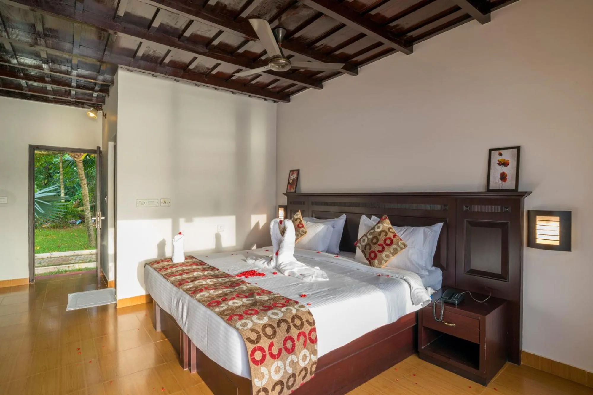 Bedroom, Bed in Warmth Lake Haven