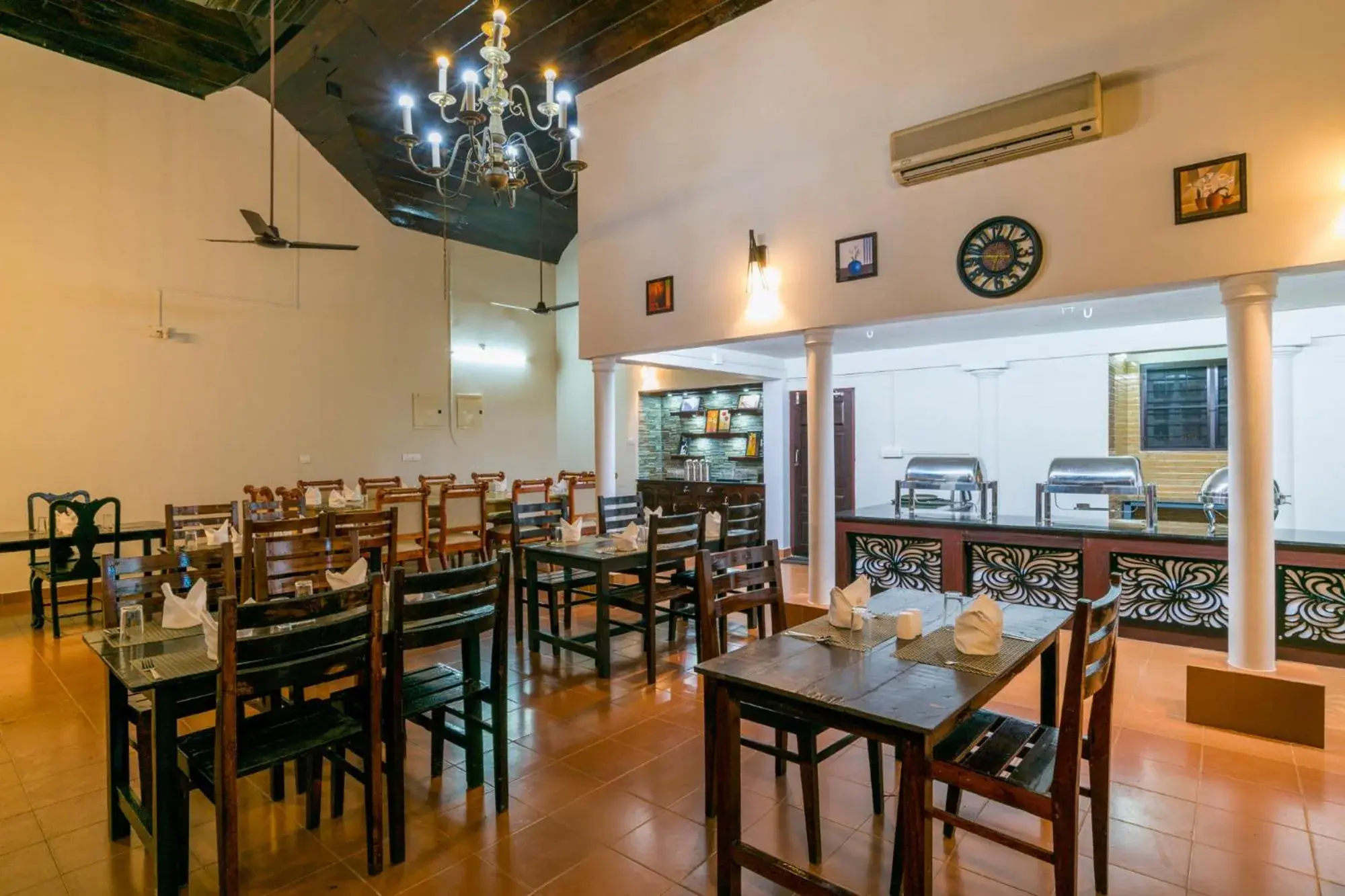 Restaurant/places to eat in Warmth Lake Haven Restaurant/places to eat in Warmth Lake Haven