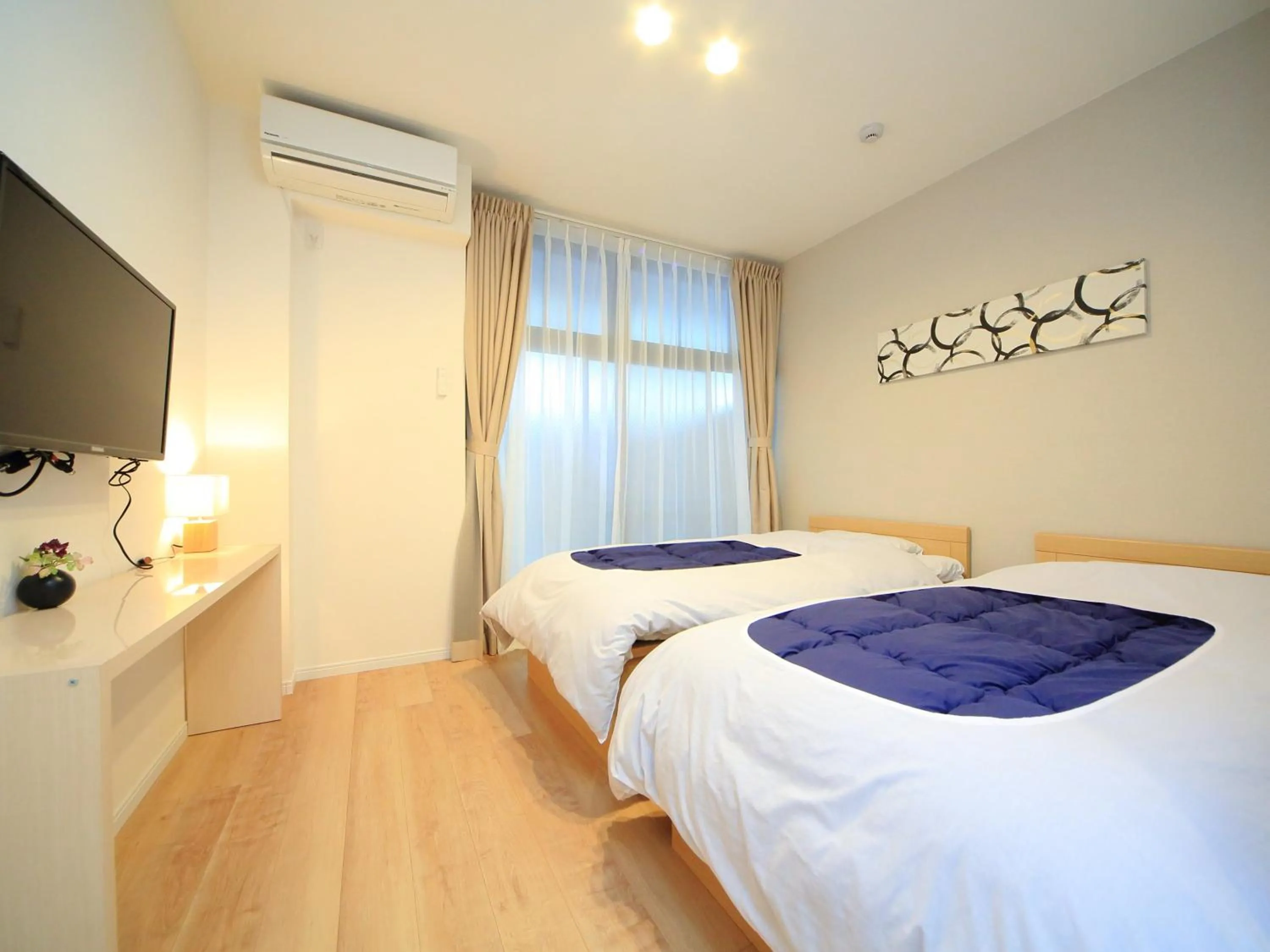 Photo of the whole room, Bed in Kamon Inn Toji Higashi