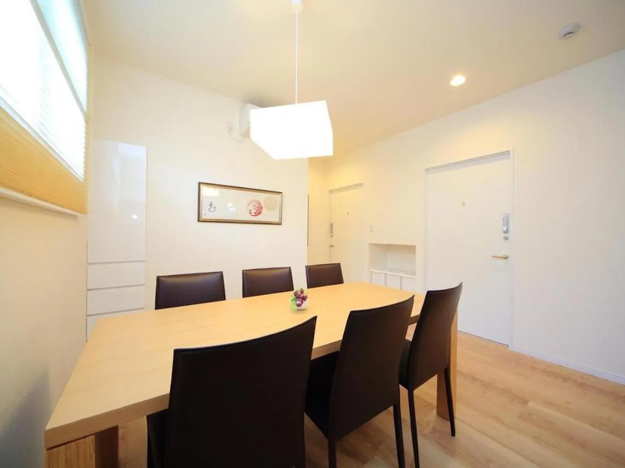 Dining area in Kamon Inn Toji Higashi