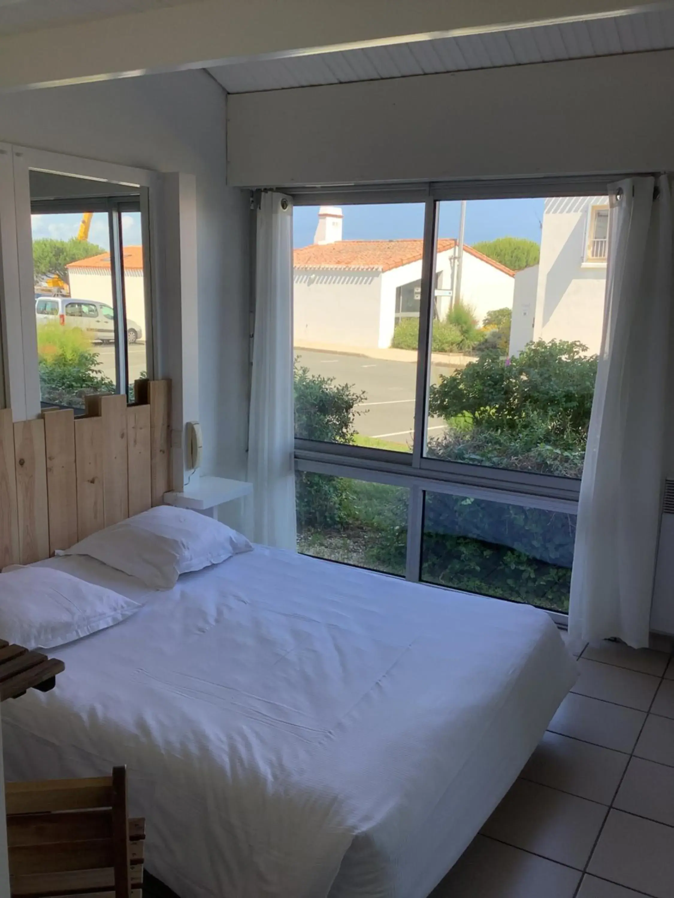 Standard Double Room in Hotel Bord A Bord Standard Double Room in Hotel Bord A Bord
