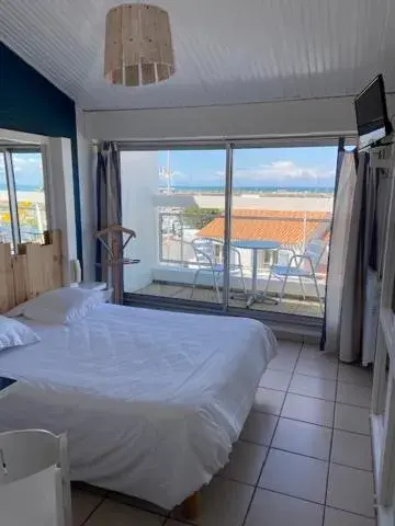 Double Room with Balcony and Sea View in Hotel Bord A Bord Double Room with Balcony and Sea View in Hotel Bord A Bord