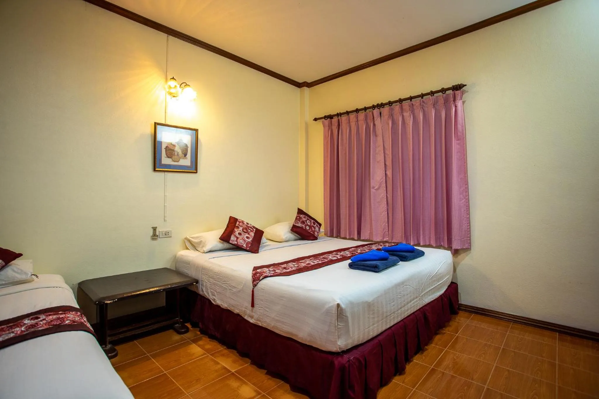 Bed in Rung Arun Resort