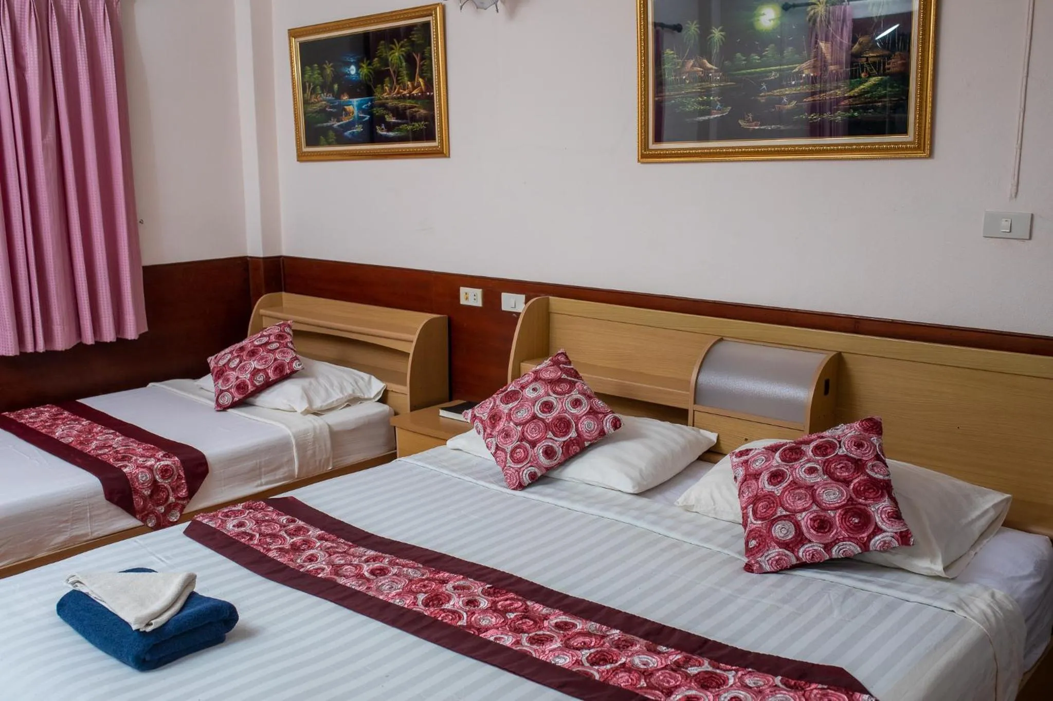 Bed in Rung Arun Resort