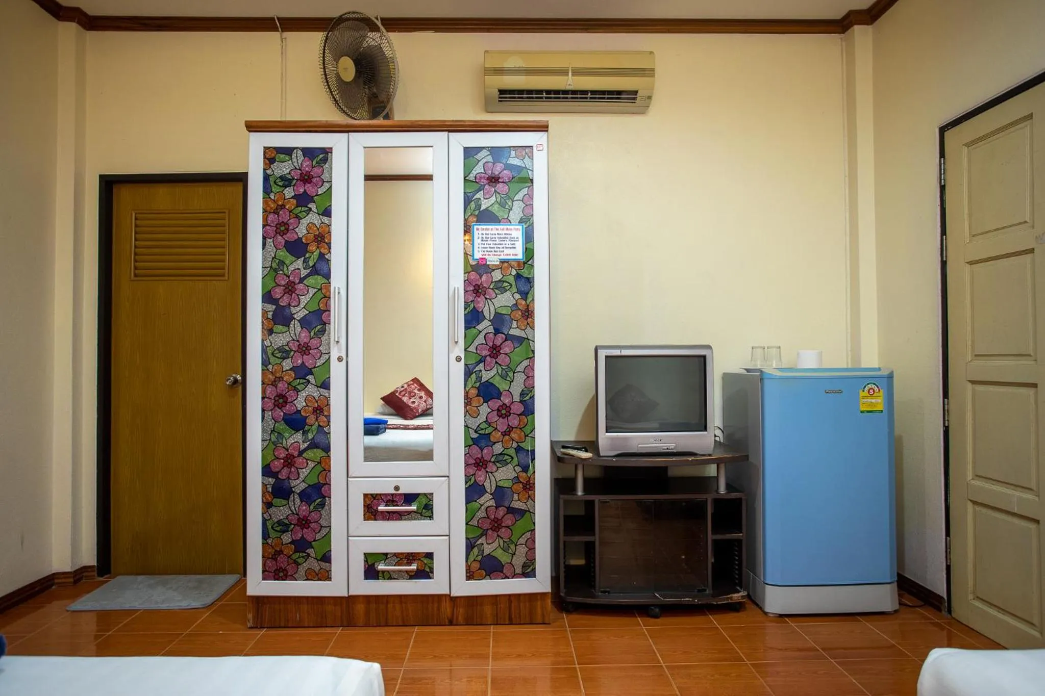 Decorative detail, Bed in Rung Arun Resort