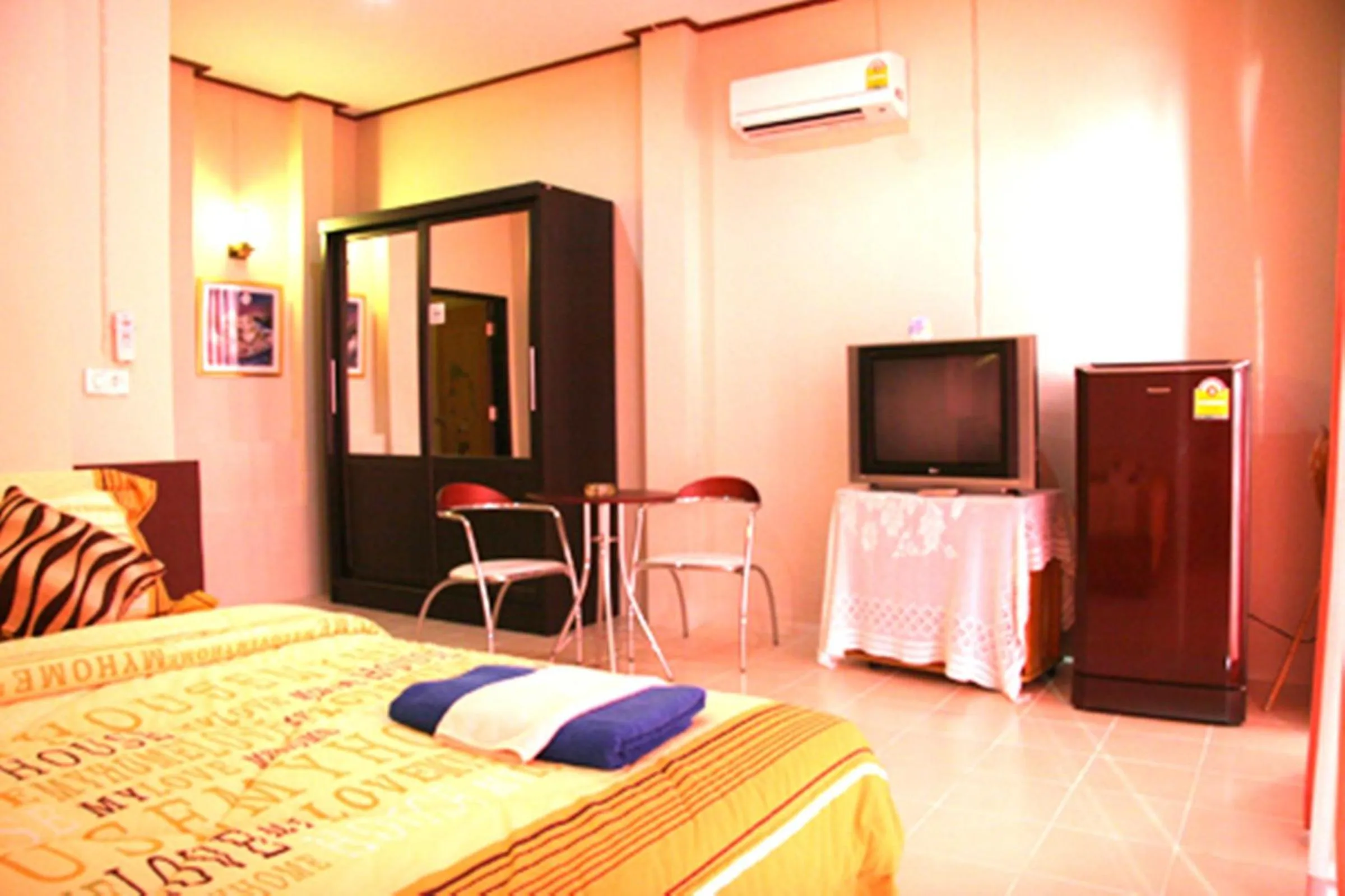 Decorative detail, Bed in Rung Arun Resort