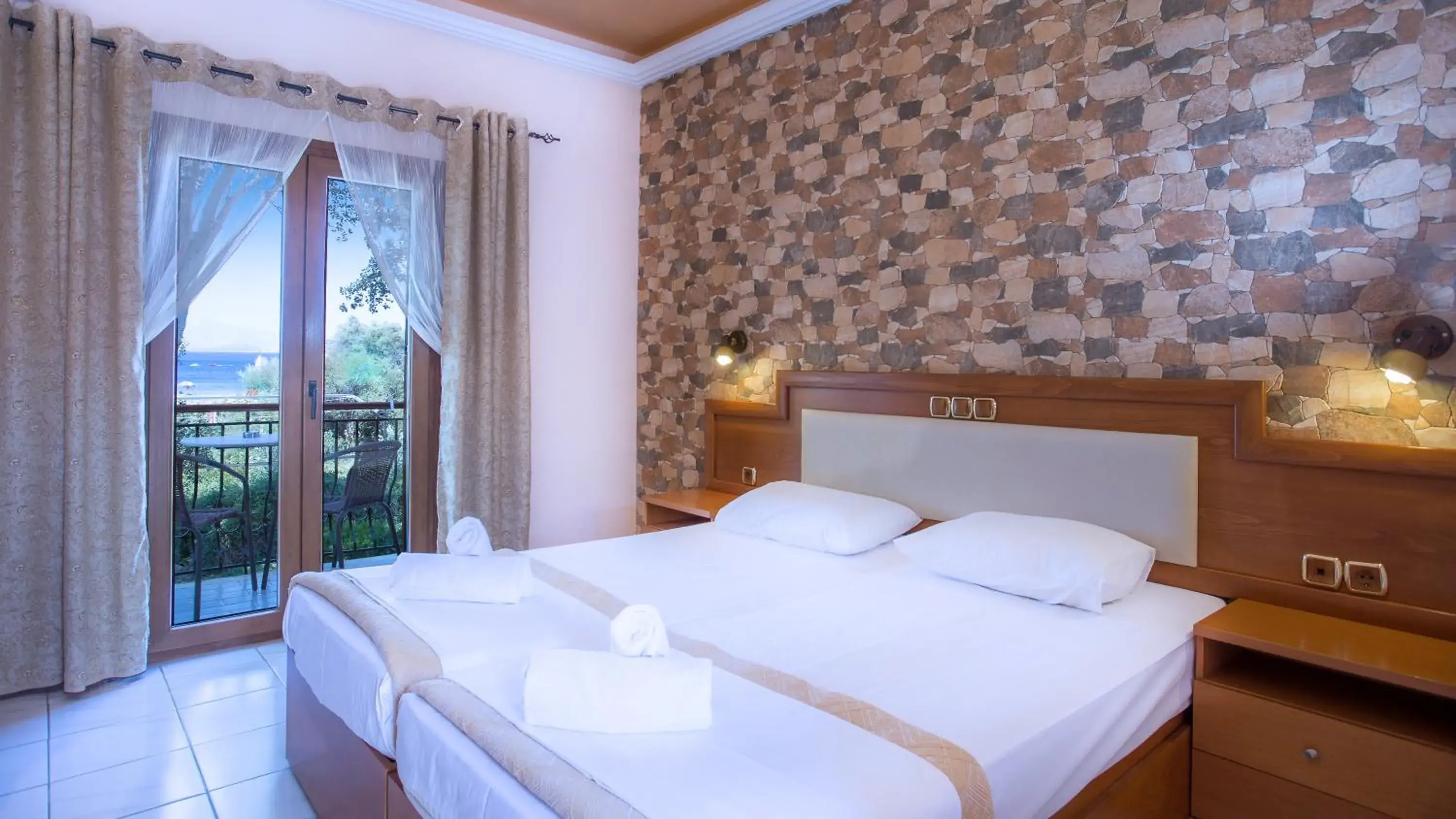 Twin Room in Castello Rosso Hotel Twin Room in Castello Rosso Hotel