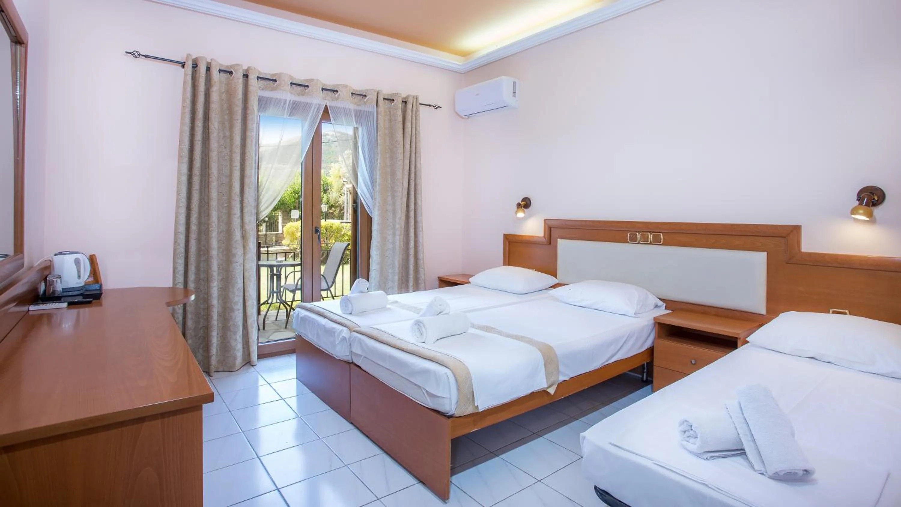 Castello Rosso Hotel
