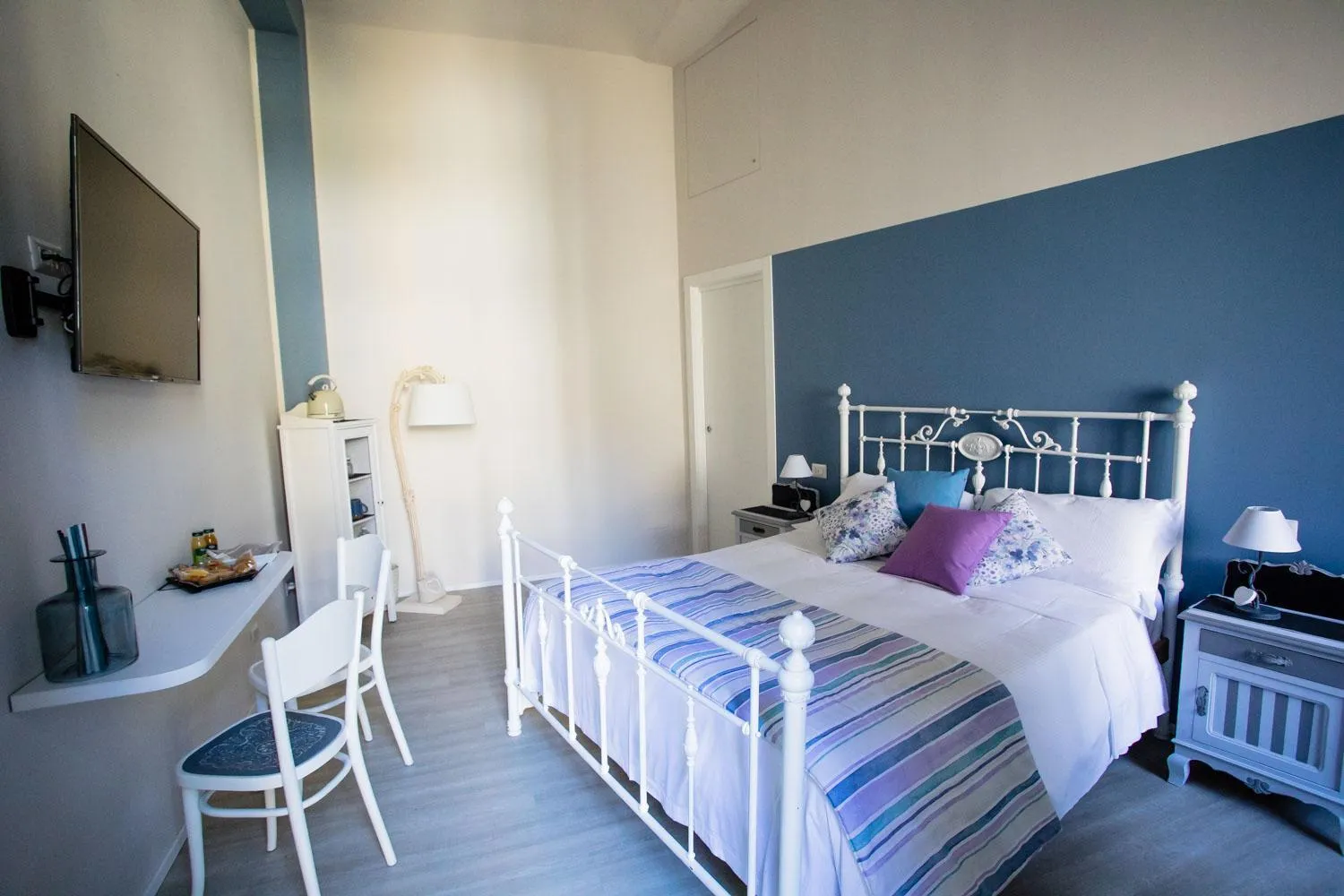 Photo of the whole room, Bed in Maison Rêve Torino Centro