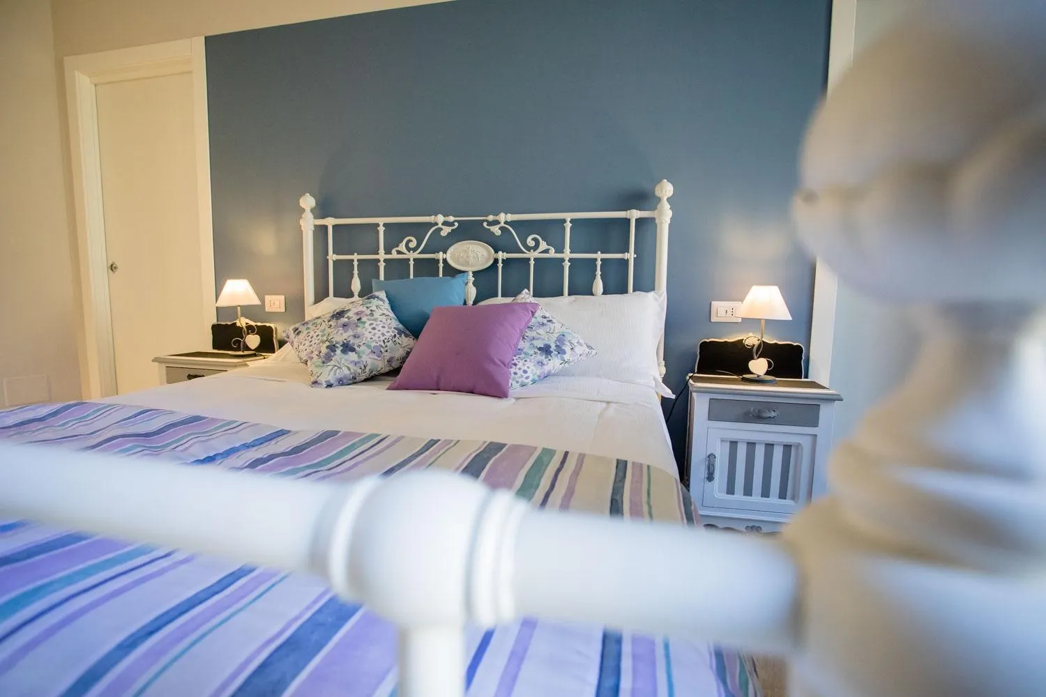 Decorative detail, Bed in Maison Rêve Torino Centro