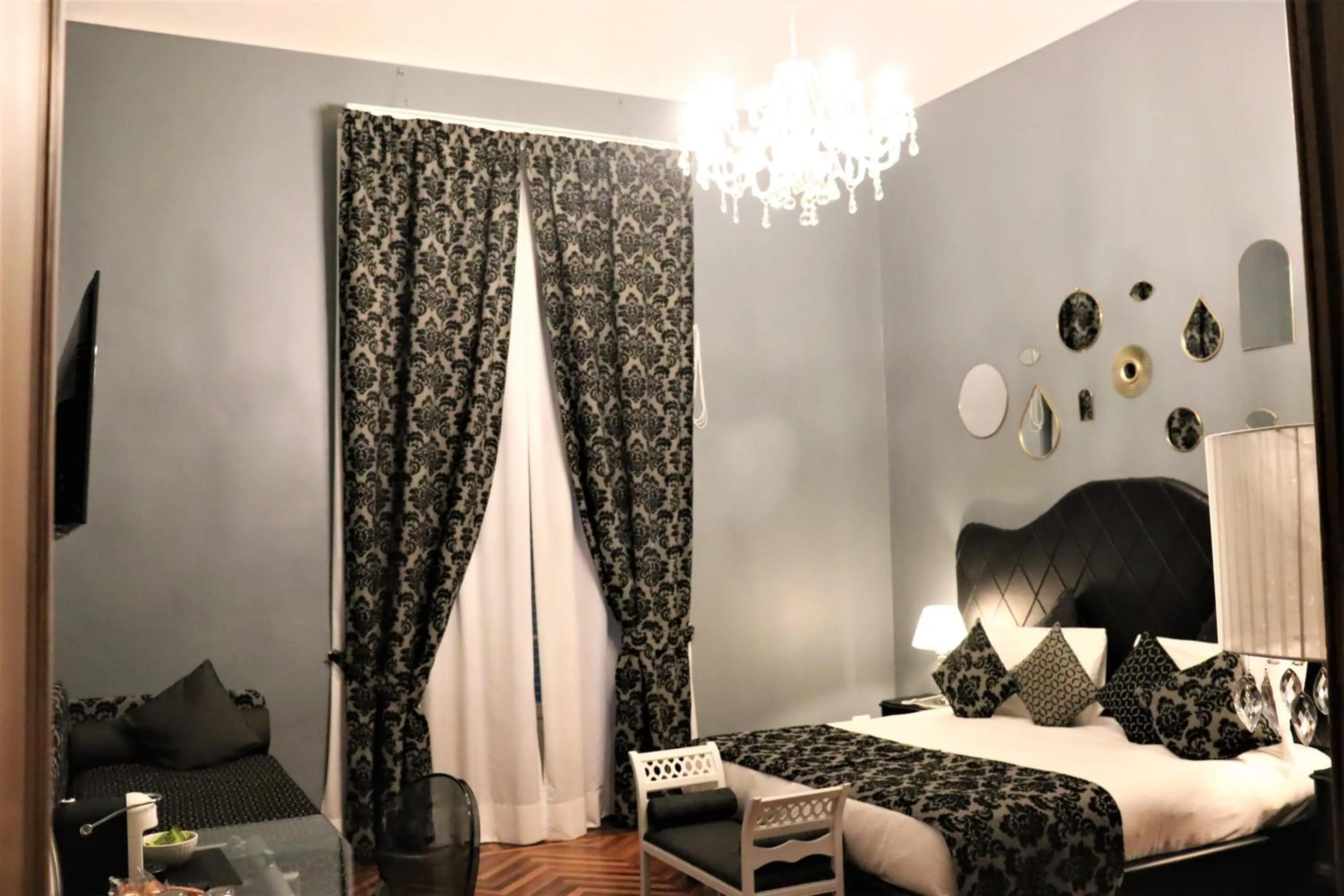 View (from property/room), Bed in Maison Rêve Torino Centro