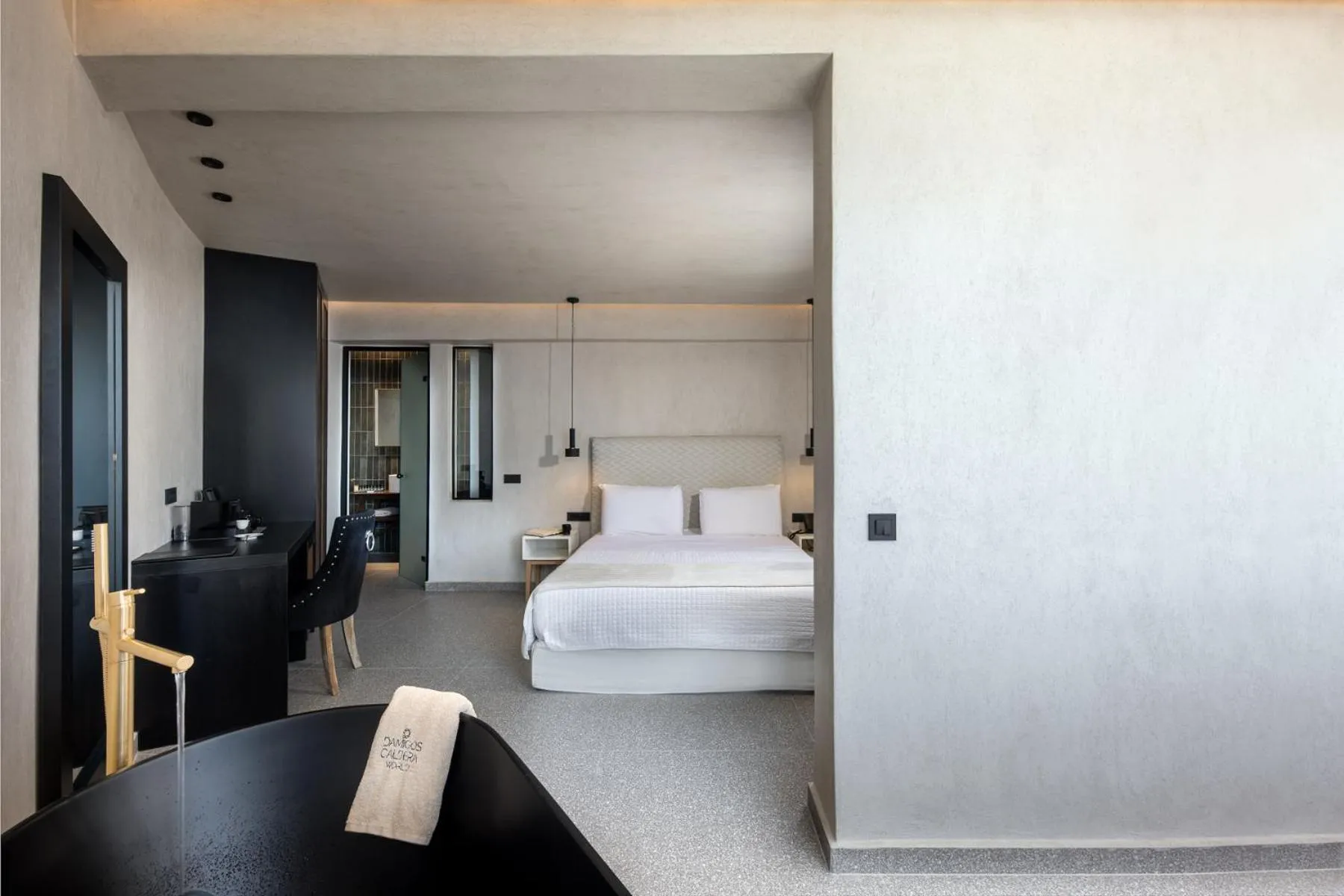 Bed in Damigos Caldera World