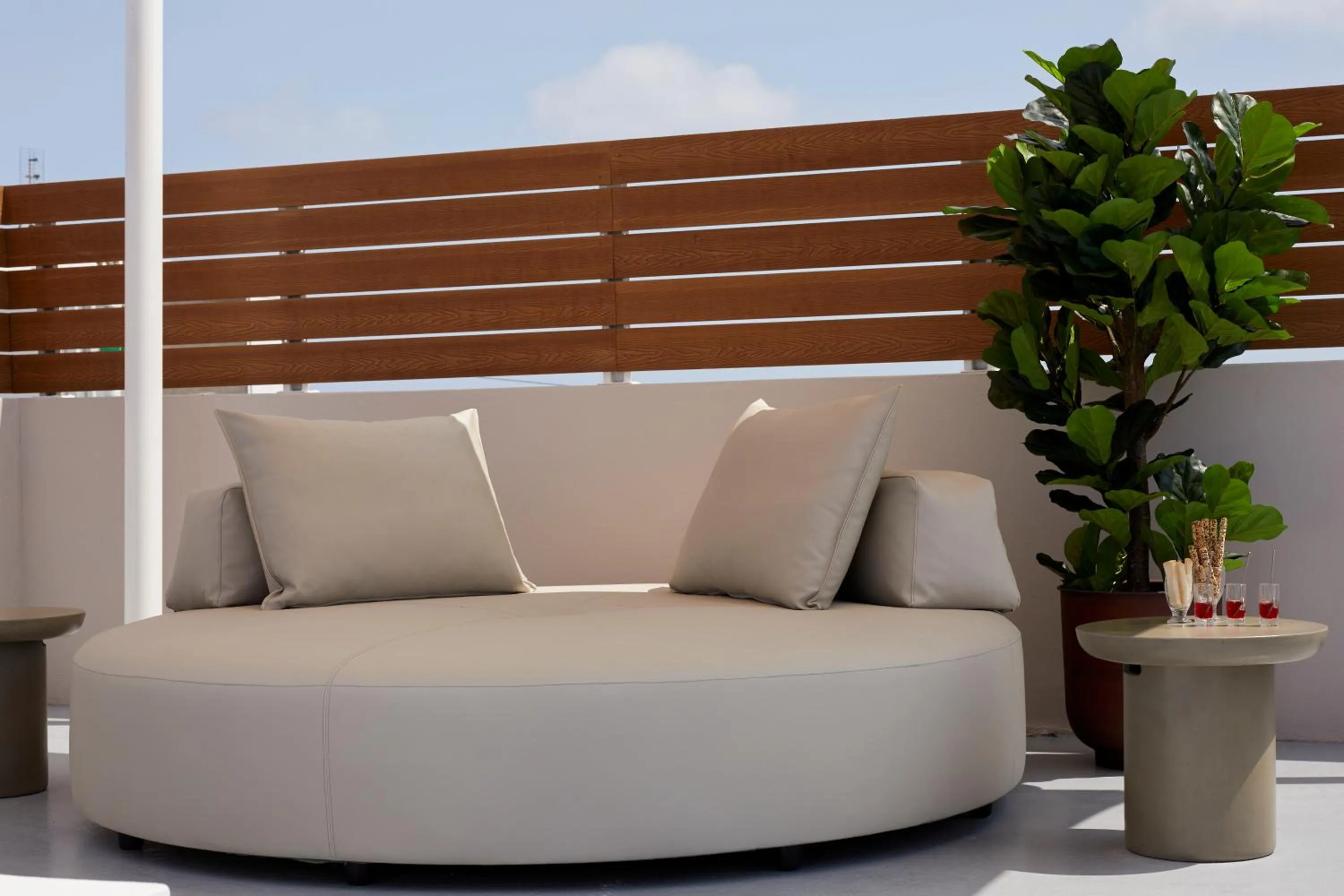 sunbed in Damigos Caldera World