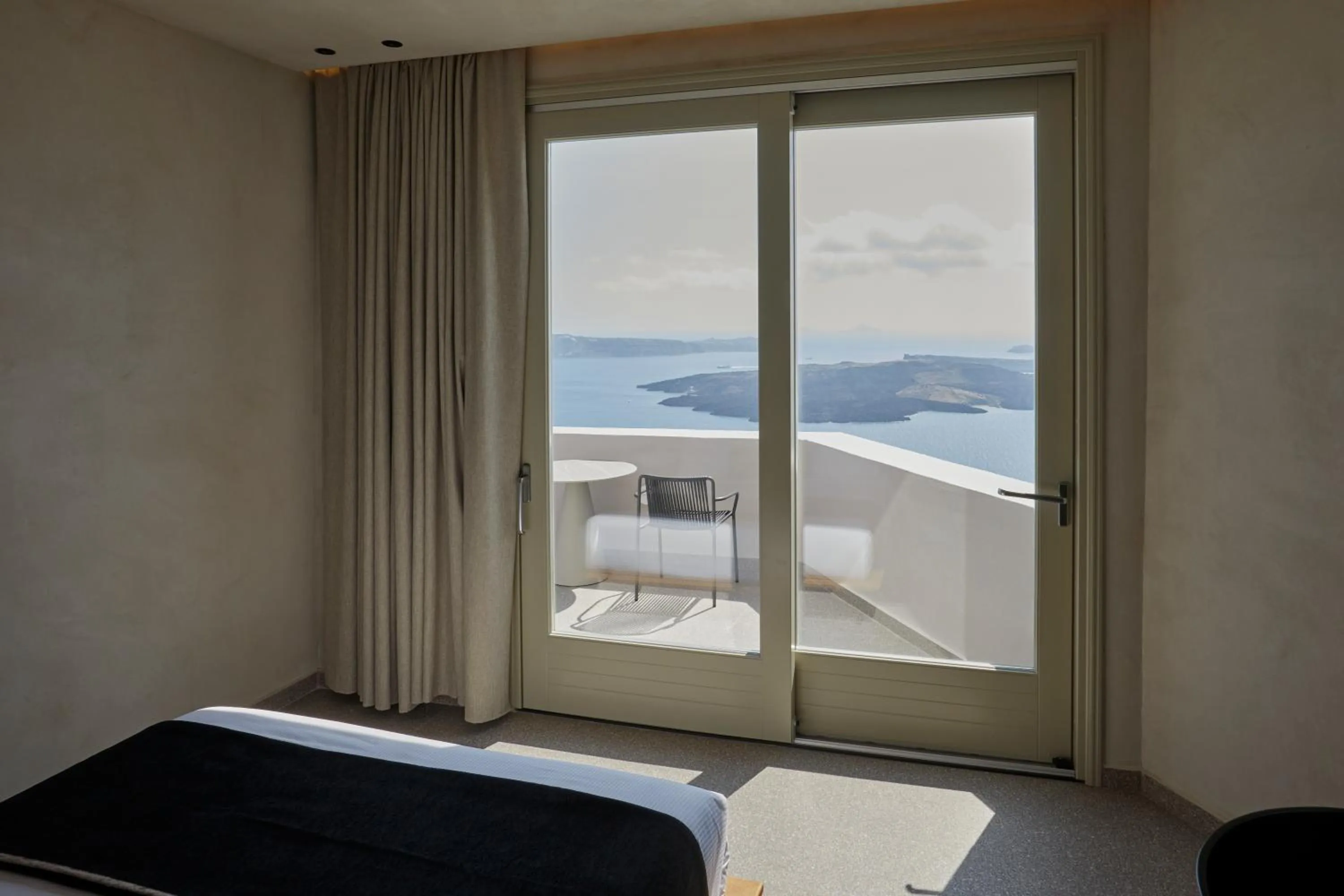 Sea view, Bed in Damigos Caldera World