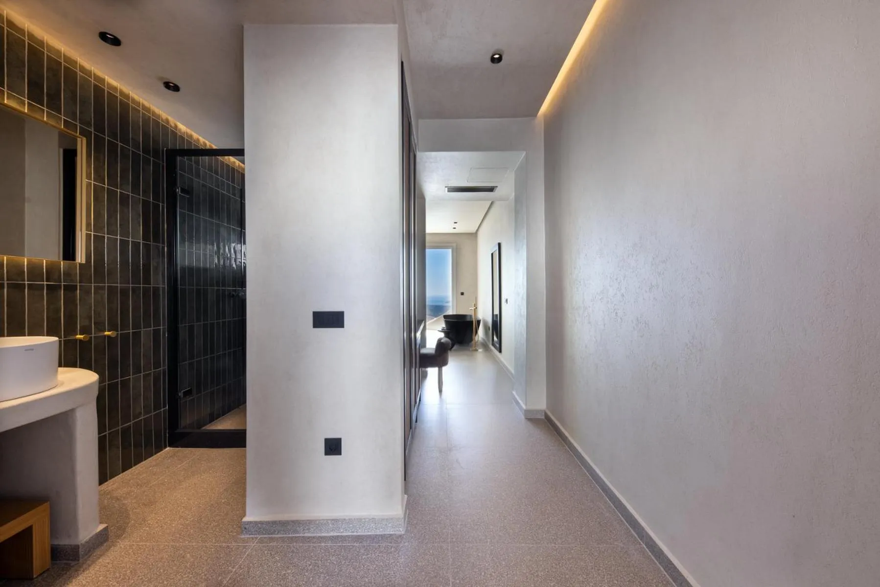 Damigos Caldera World