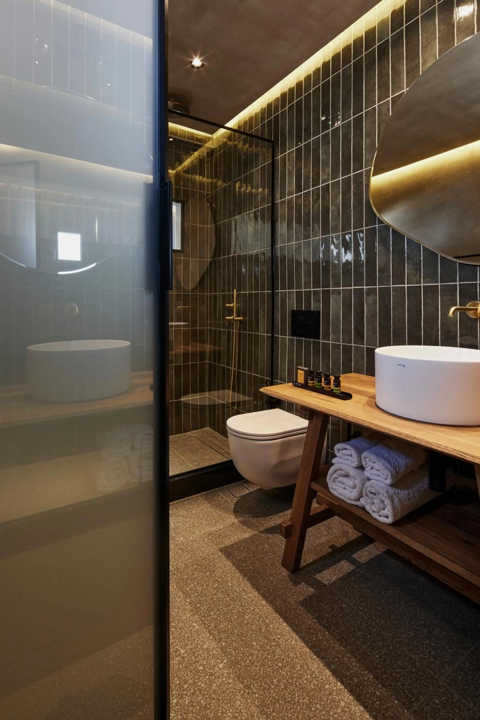 Bathroom in Damigos Caldera World