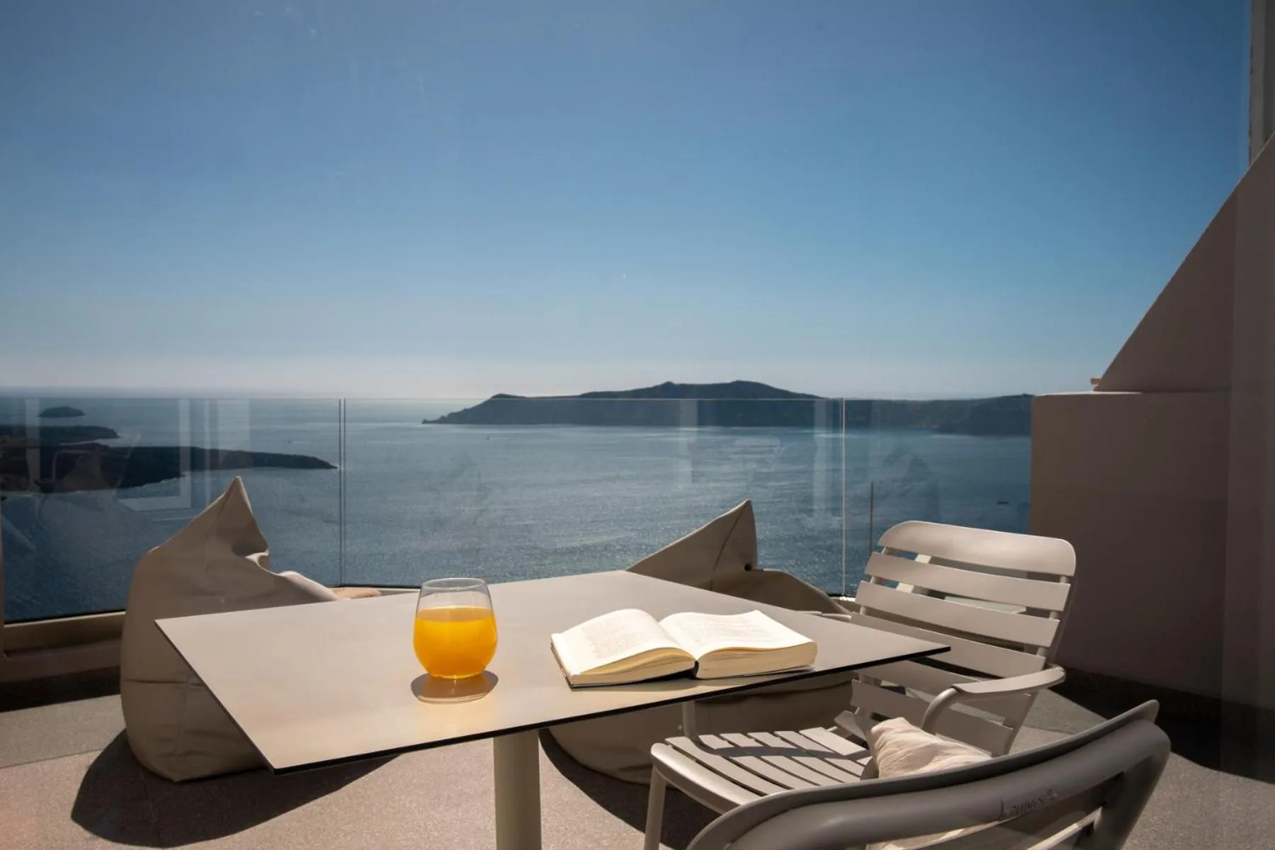 Damigos Caldera World