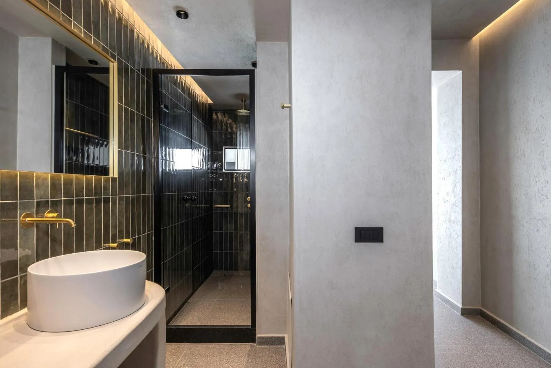 Damigos Caldera World