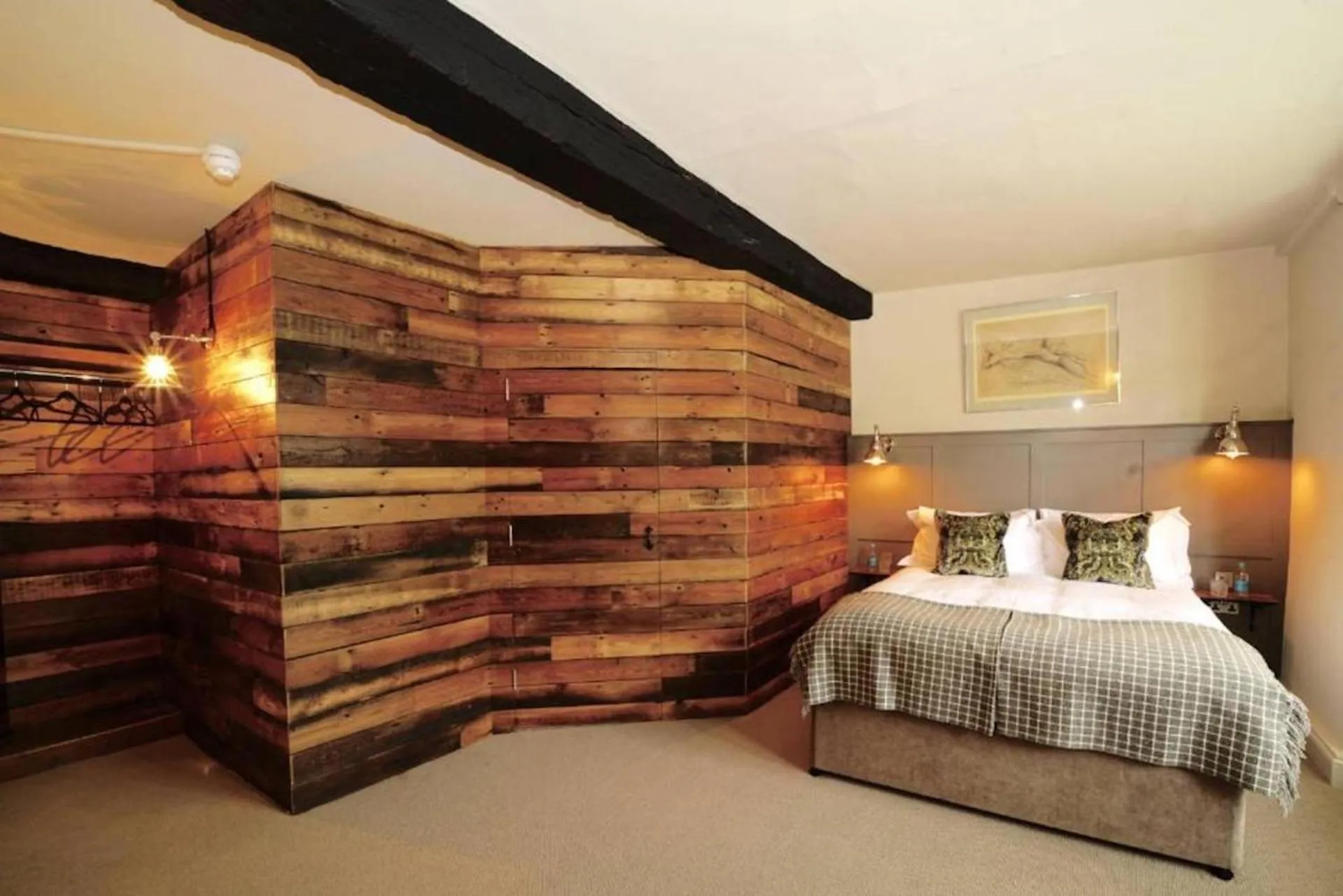 Bedroom, Bed in The Bull Hotel