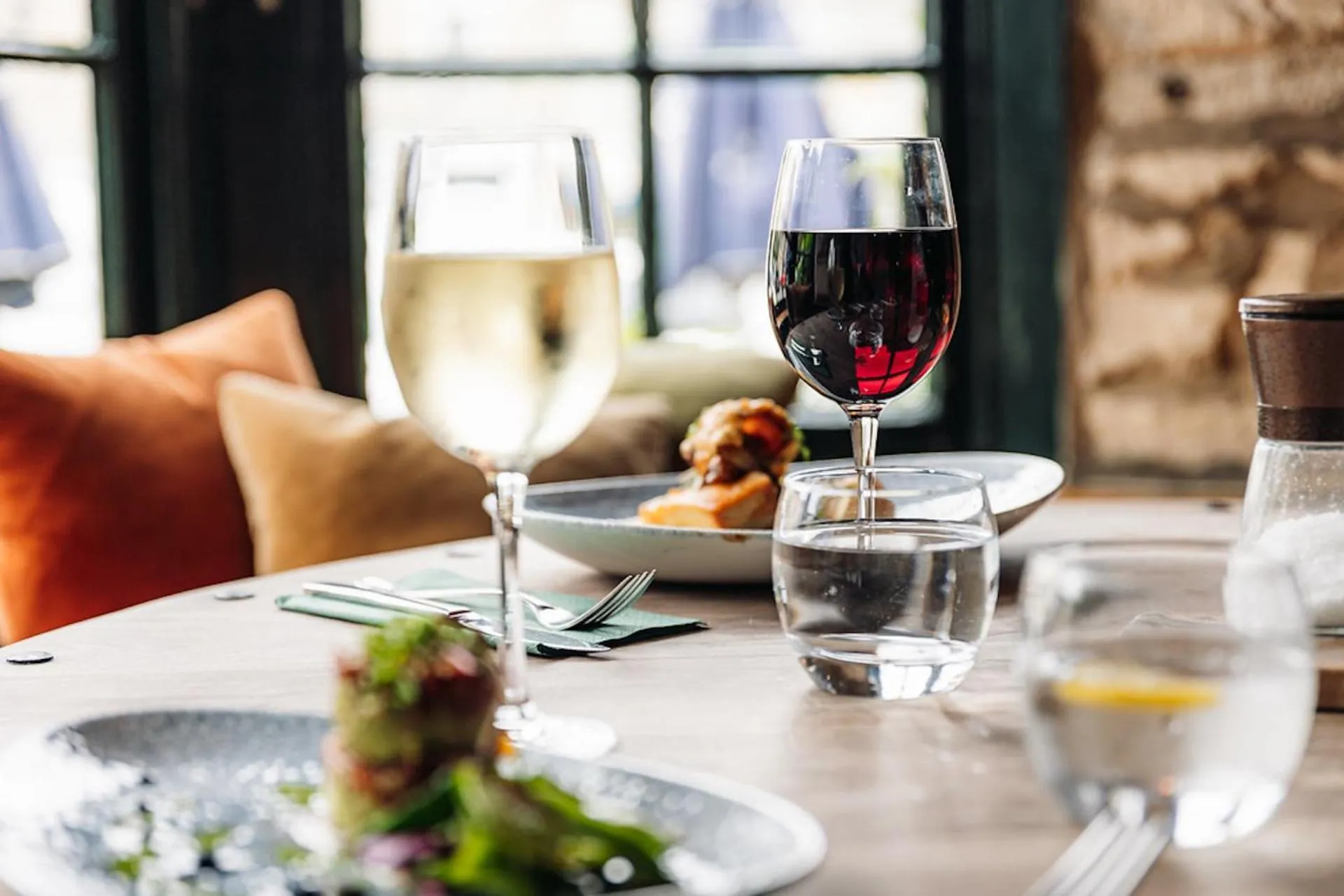 Food and drinks in The Bull Hotel