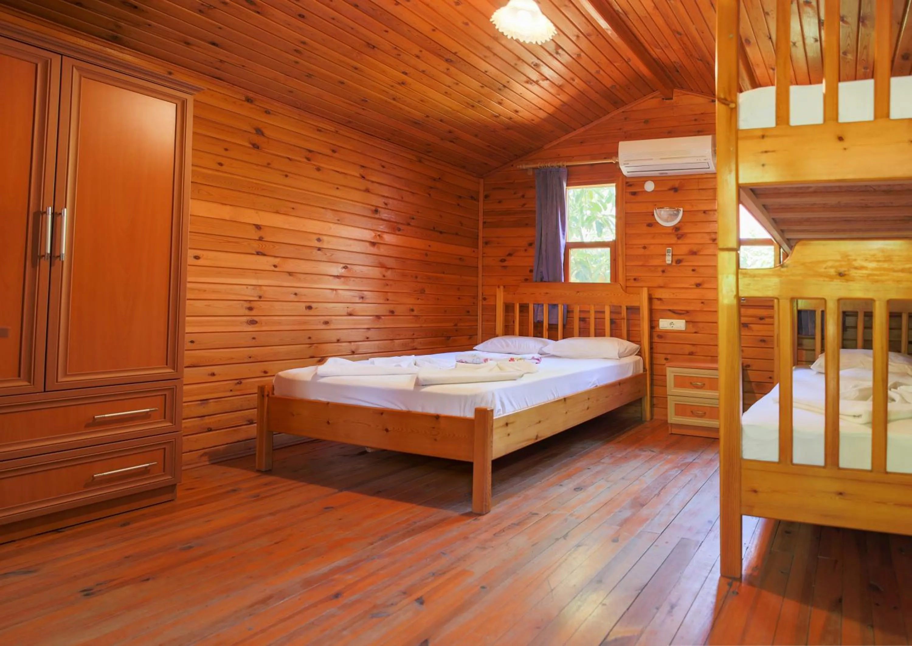 Bed in Duran Bungalow