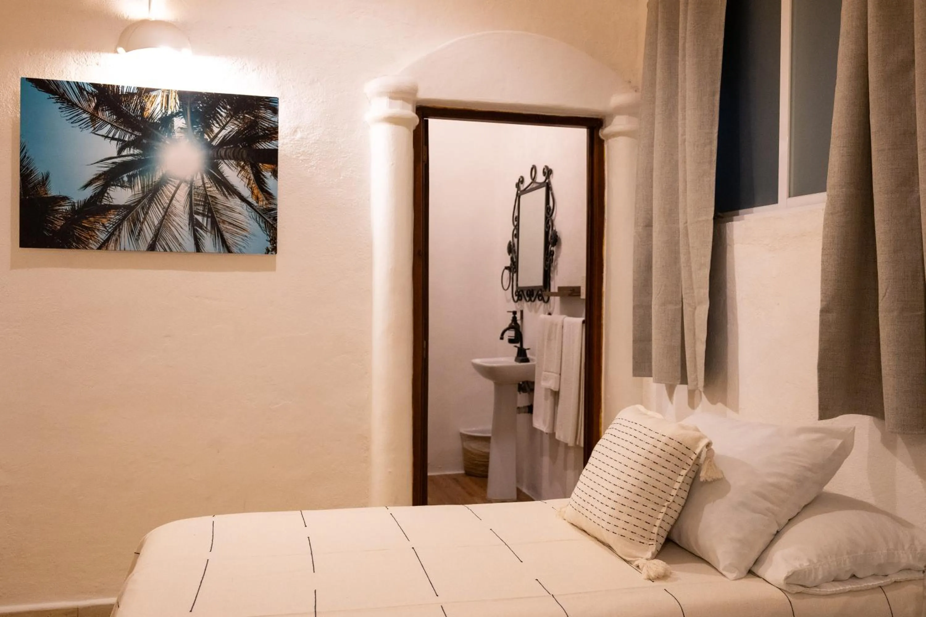 Bed in Sayulita Central Hotel