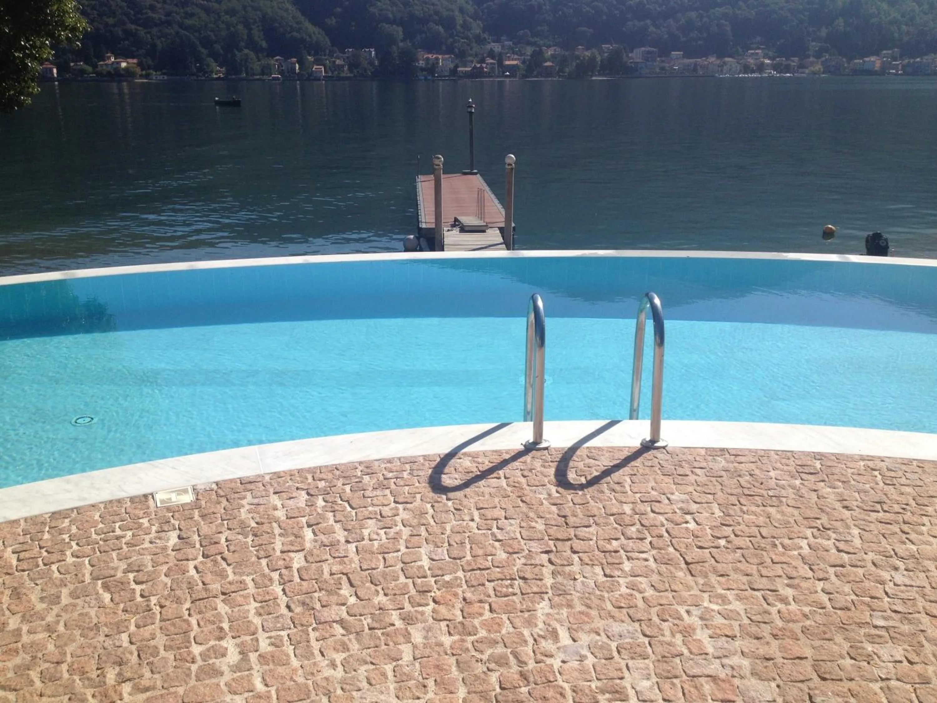 Day in Residence Ville Lago Lugano