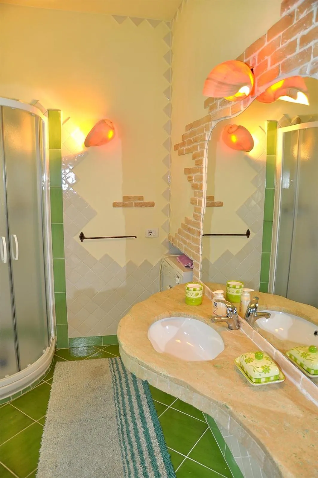Bathroom in villa i ginepri