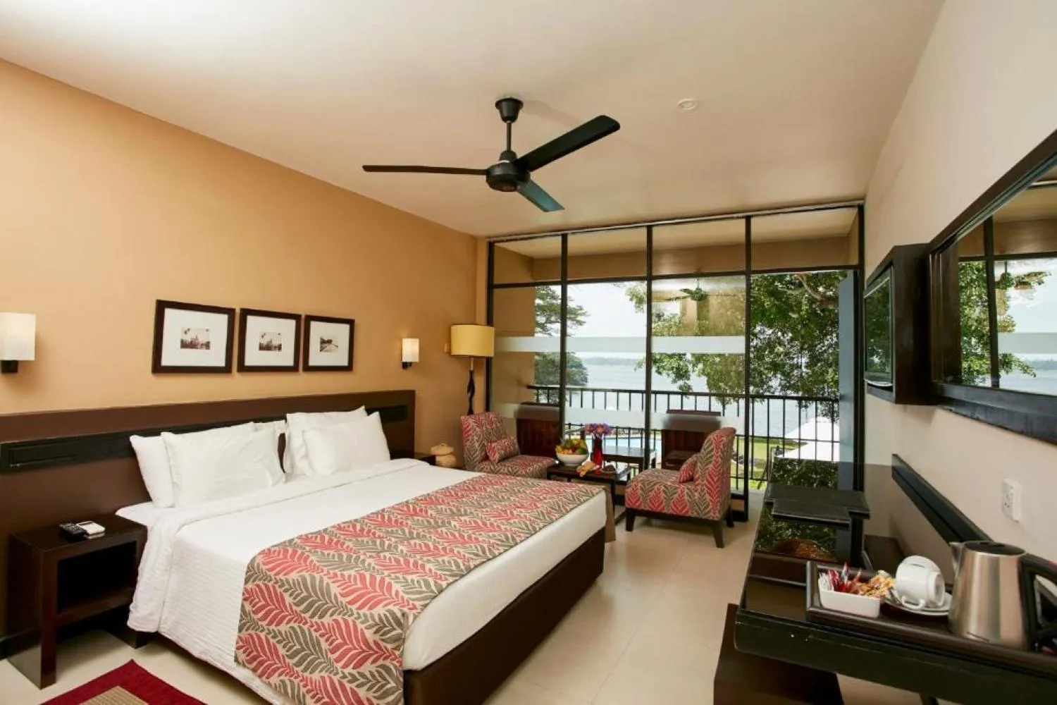 Pool view, Bed in EKHO Safari Tissa