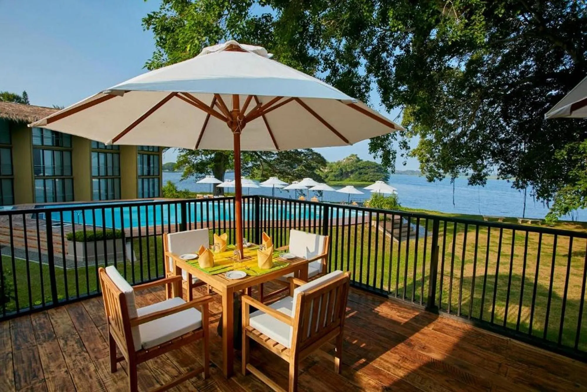 Lake view in EKHO Safari Tissa