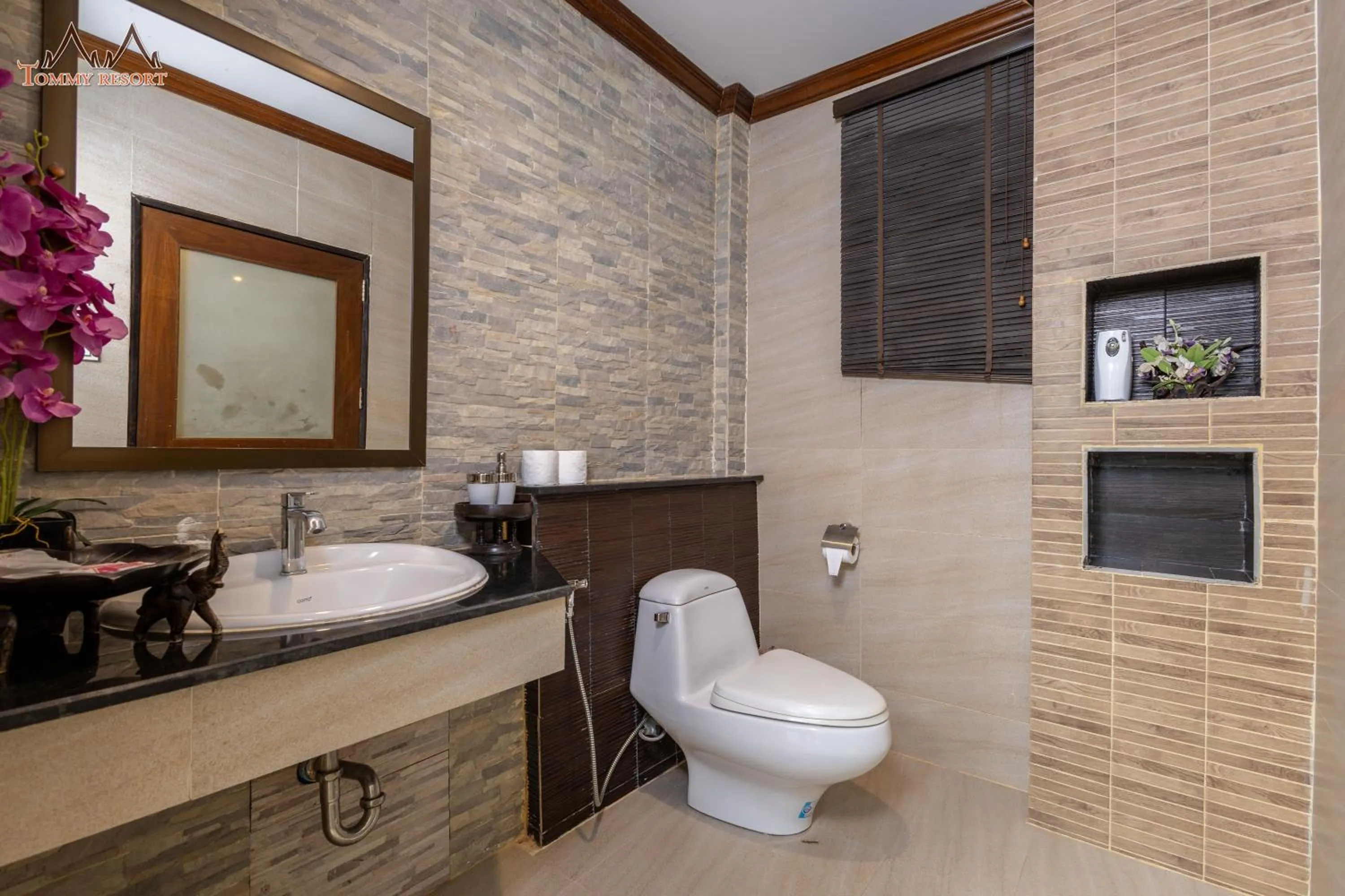 Toilet in Tommy Resort