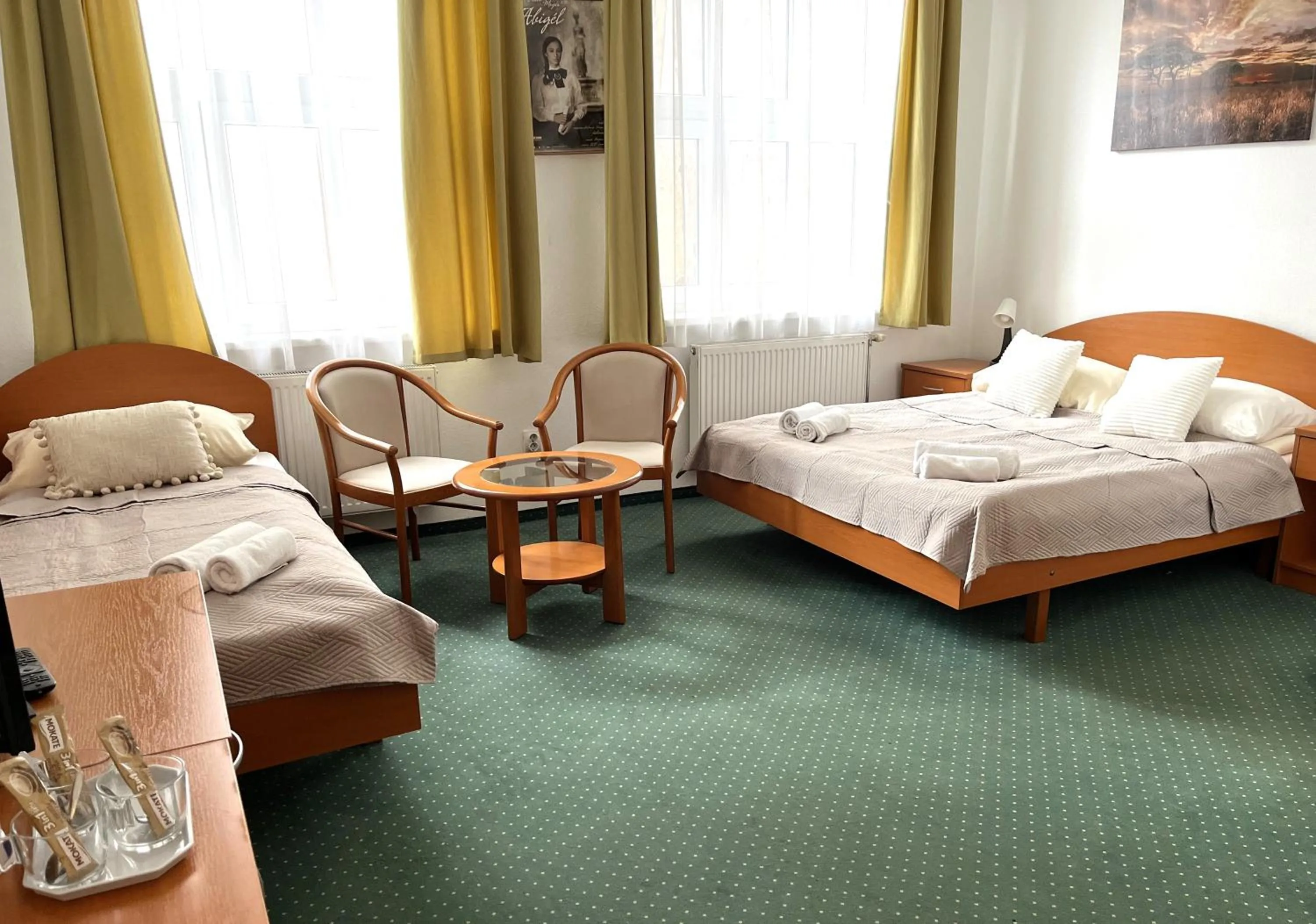 Photo of the whole room, Bed in Broadway City Guesthouse