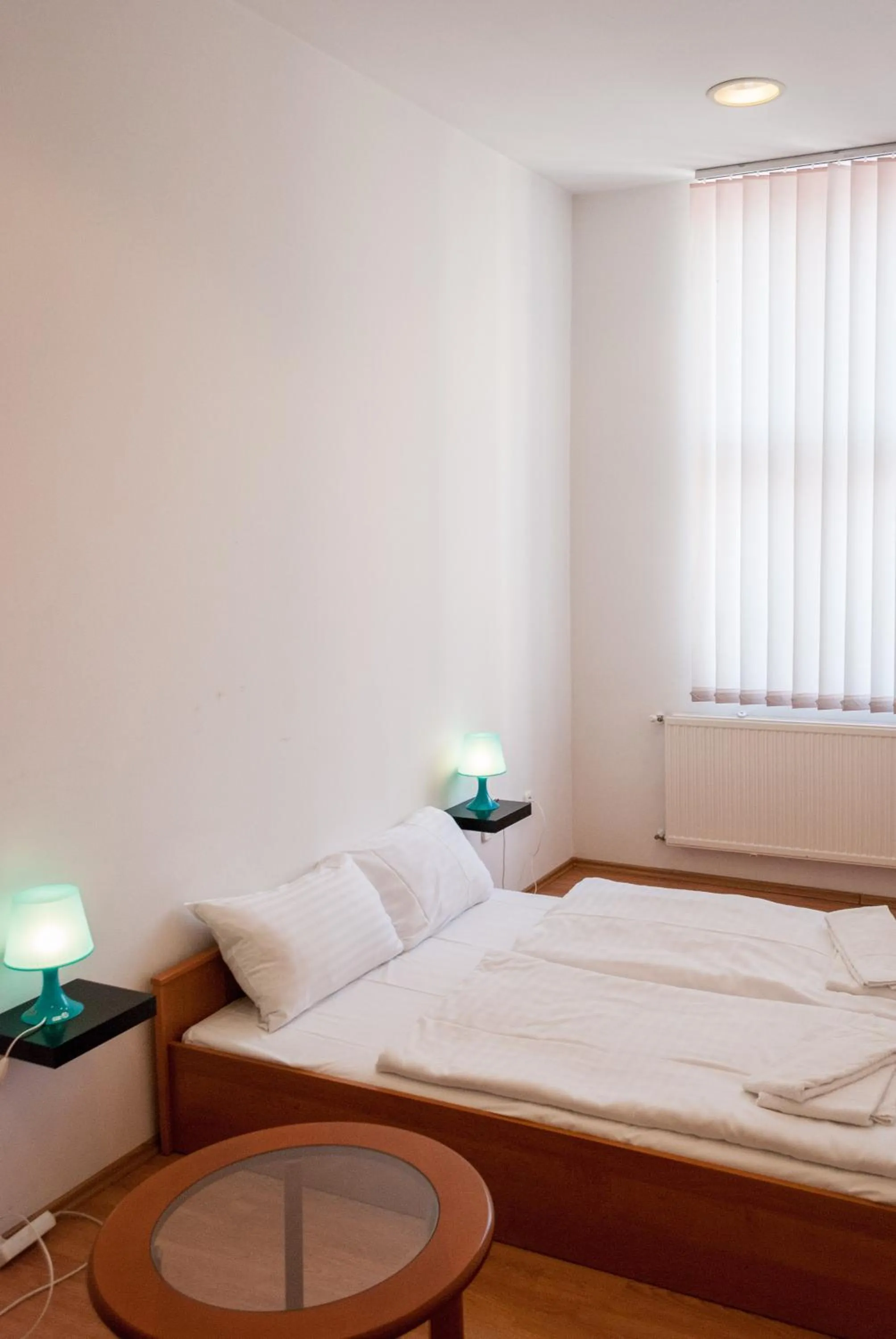 Day, Bed in Broadway City Guesthouse