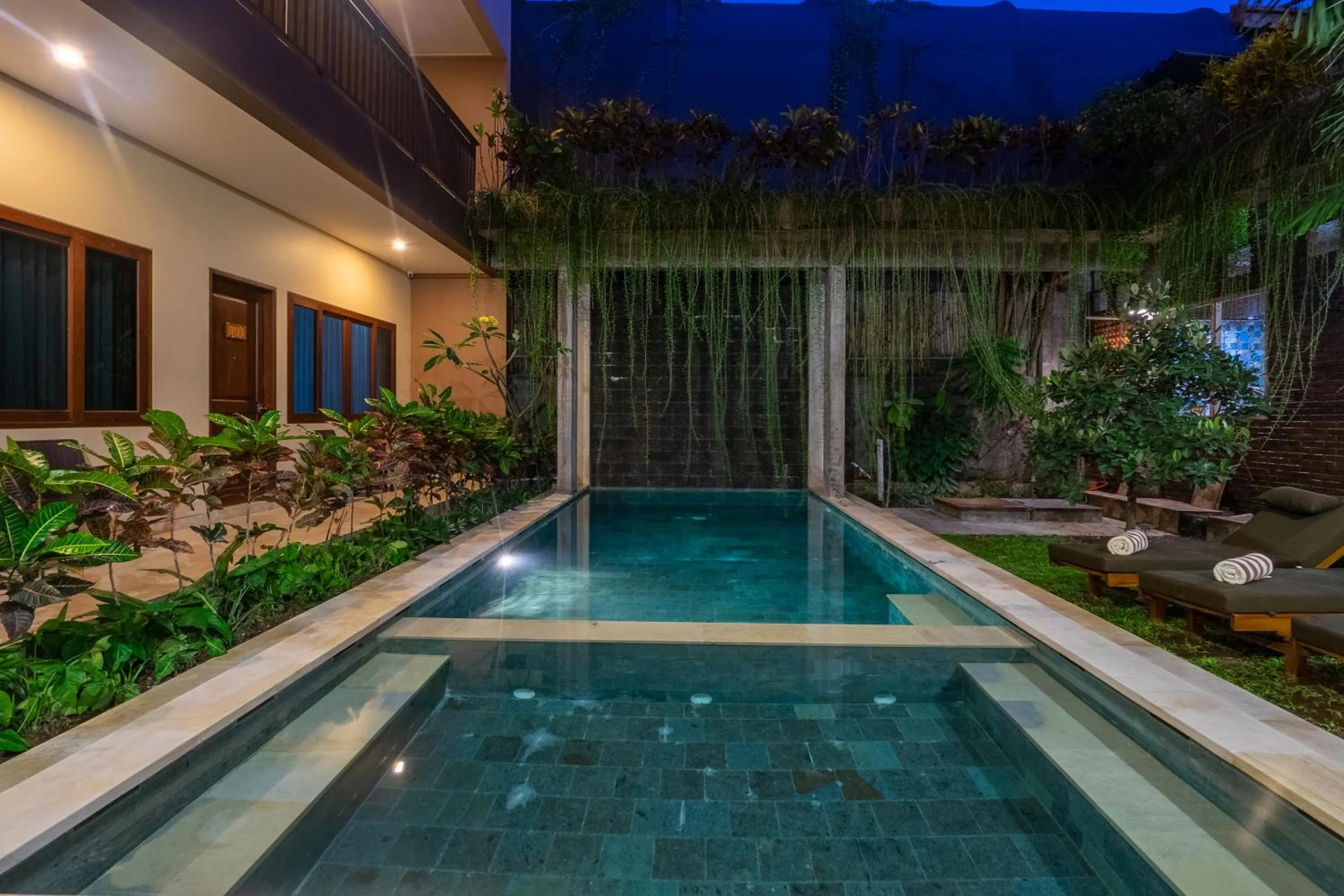 Property building in Kecik Inn