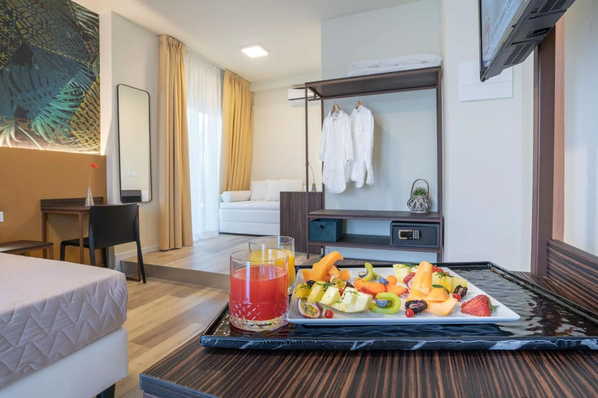 Food and drinks in Hotel Suez