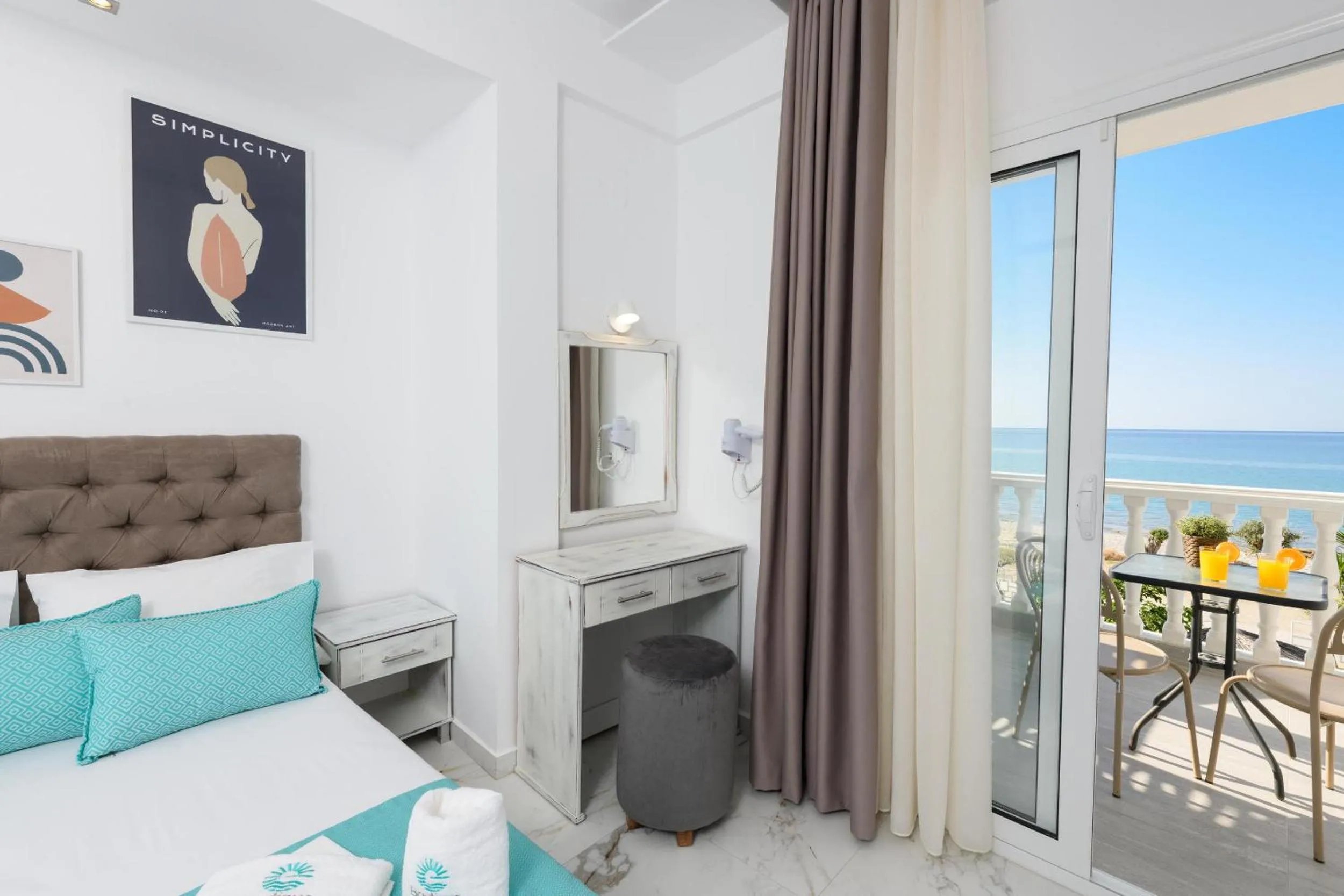 Boutique Giannikis By The Beach