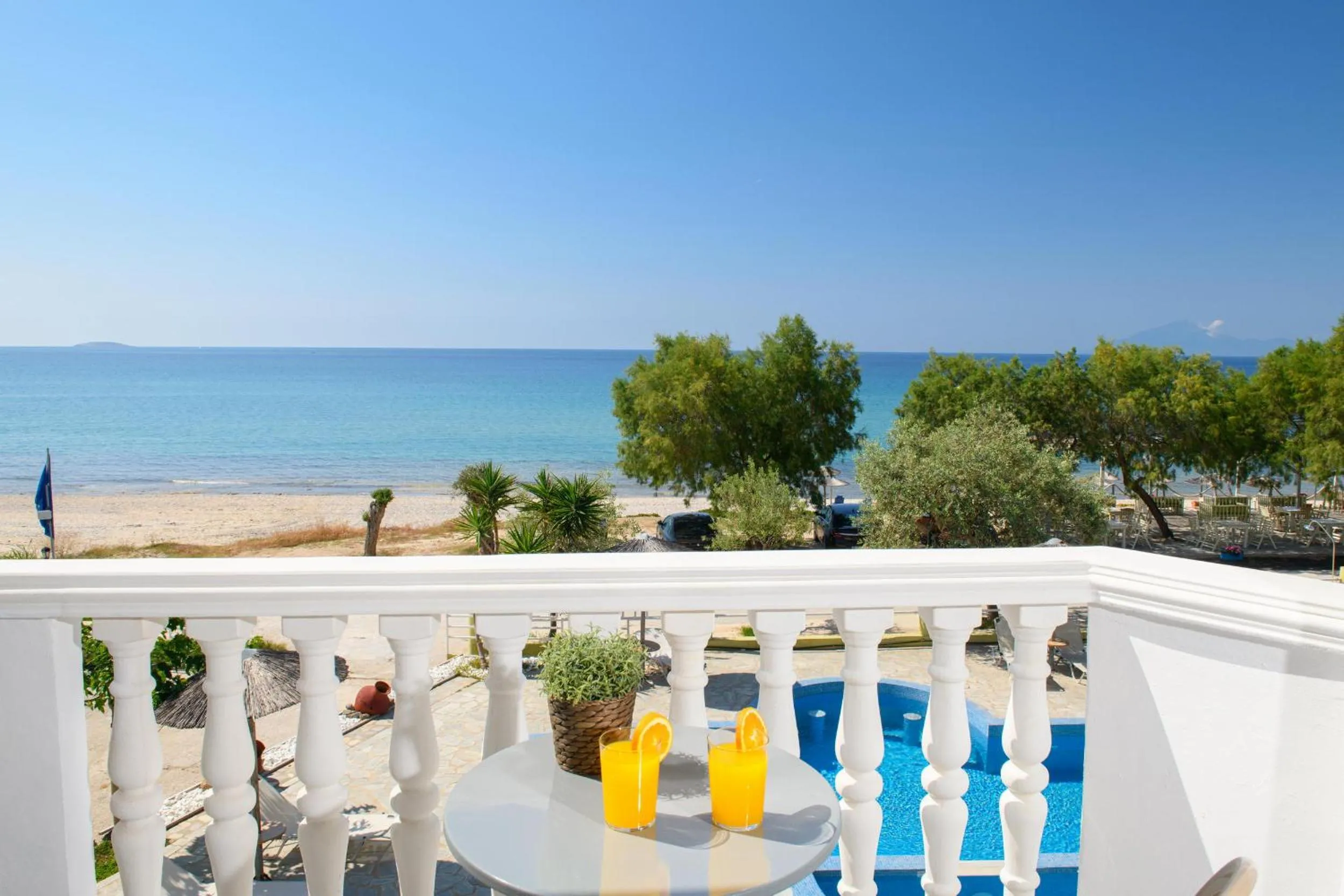 Boutique Giannikis By The Beach