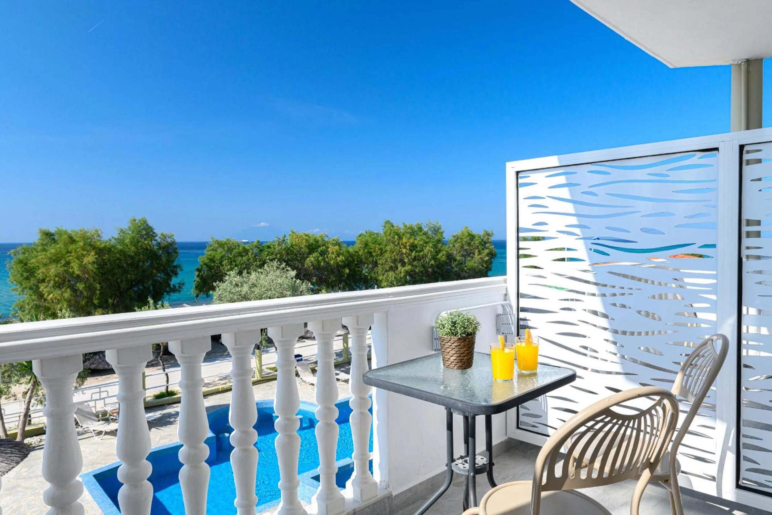 Boutique Giannikis By The Beach