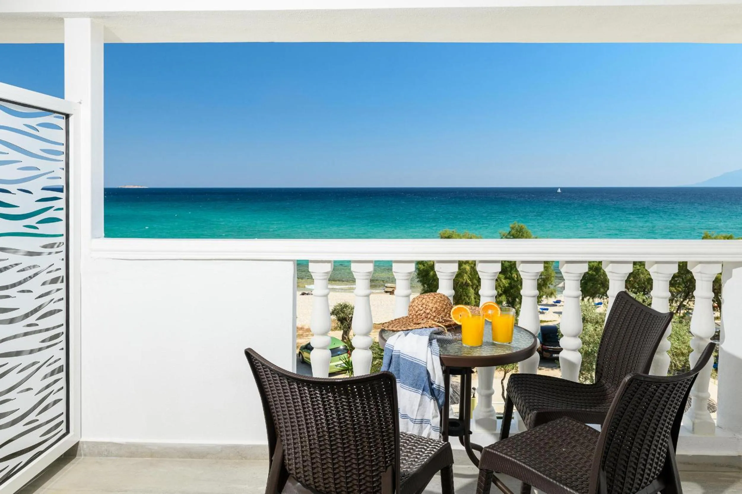 Boutique Giannikis By The Beach