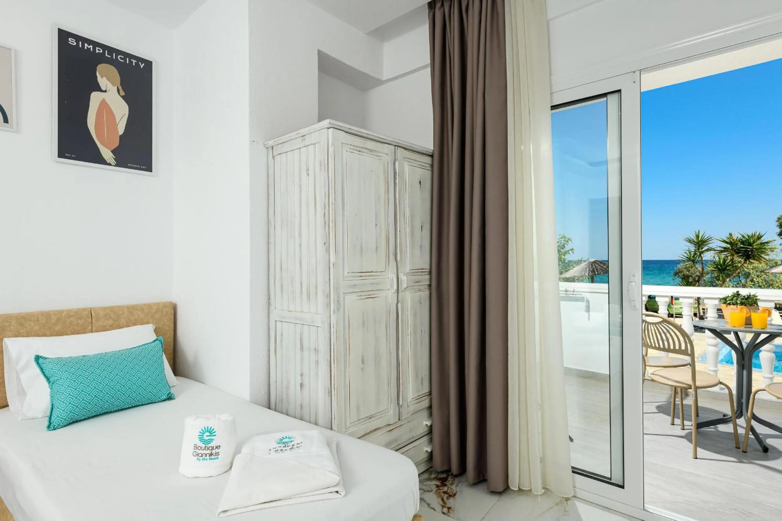 Boutique Giannikis By The Beach