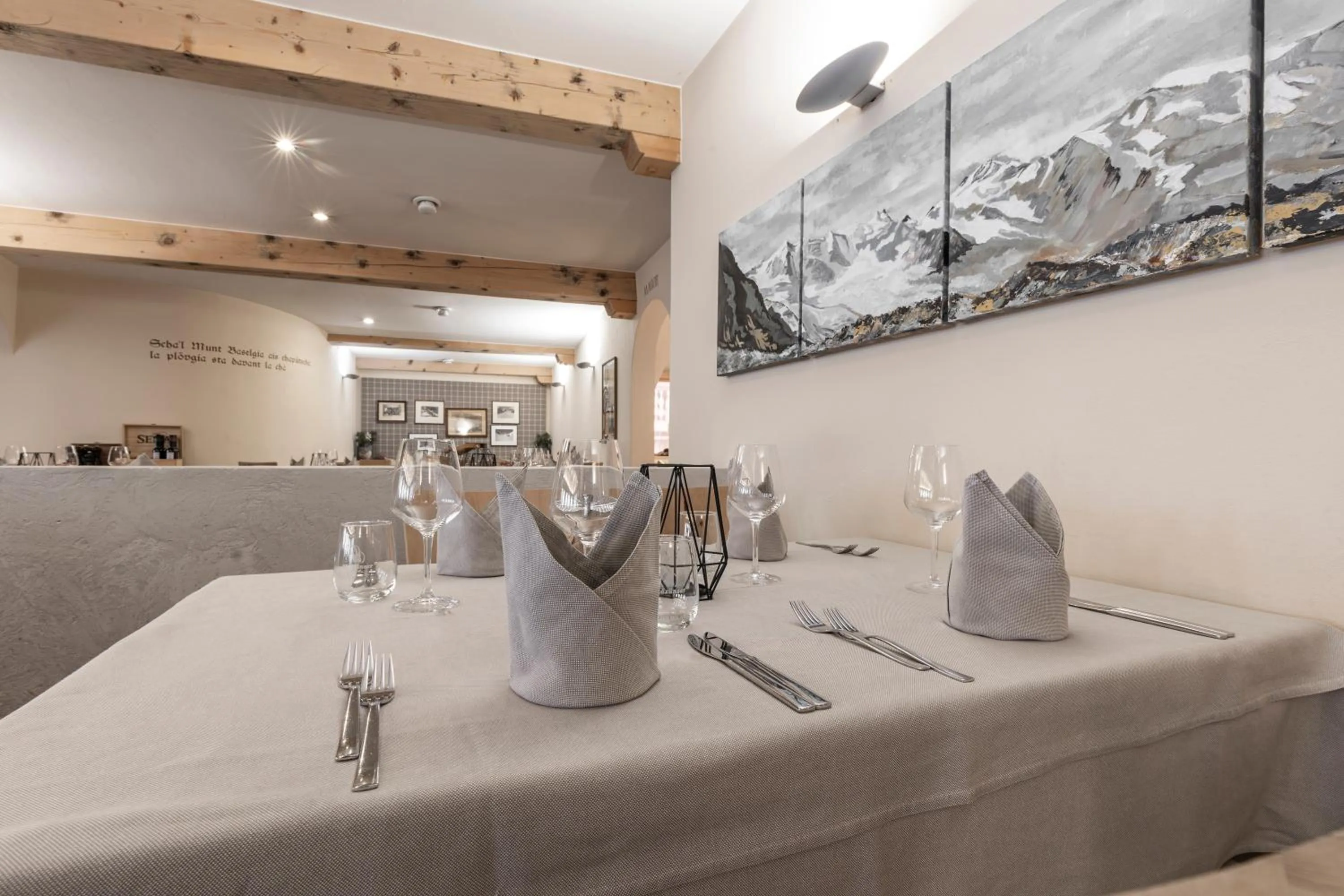 Restaurant/places to eat in Hotel Baer & Post Zernez