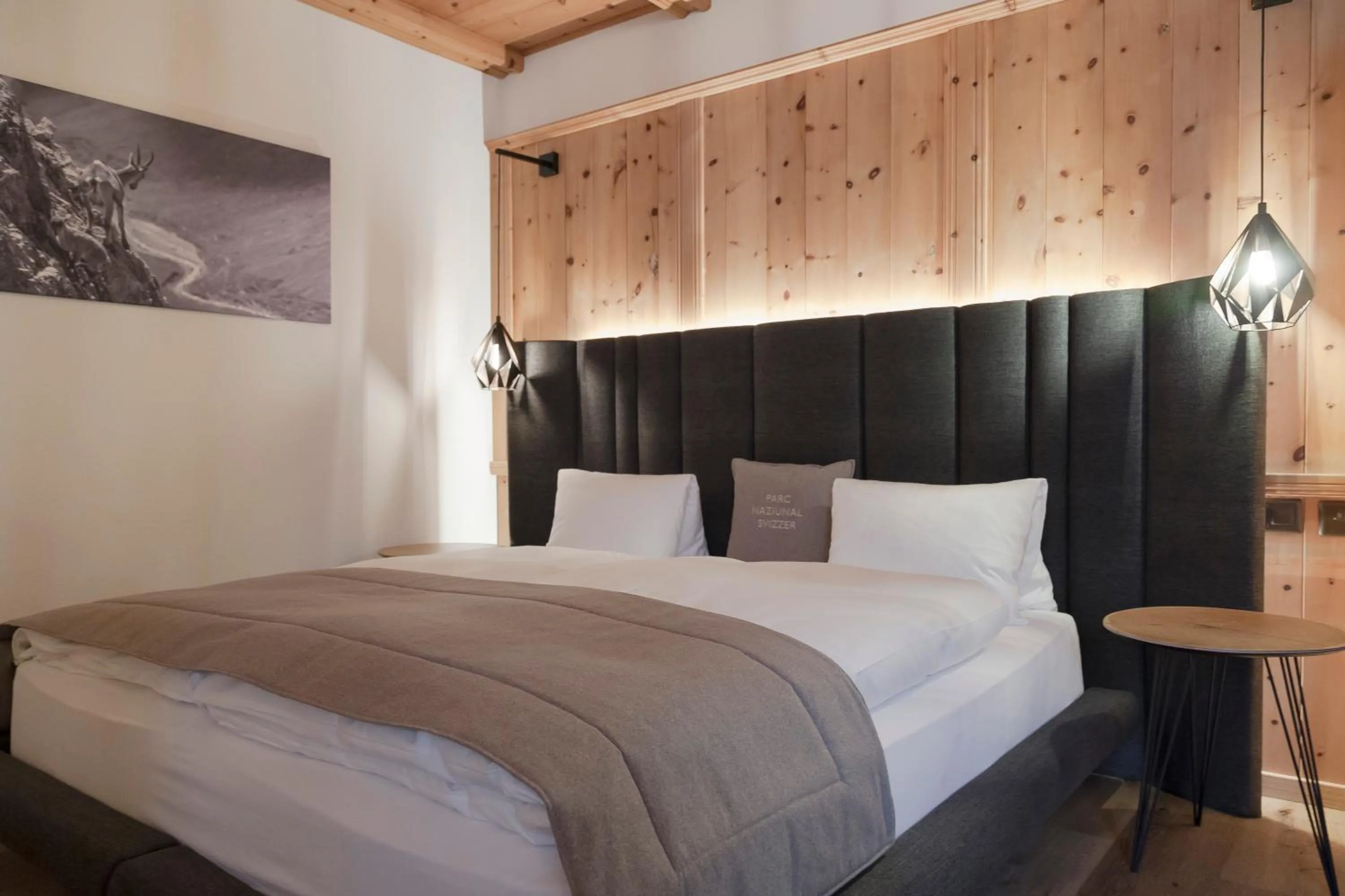 Staff, Bed in Hotel Baer & Post Zernez