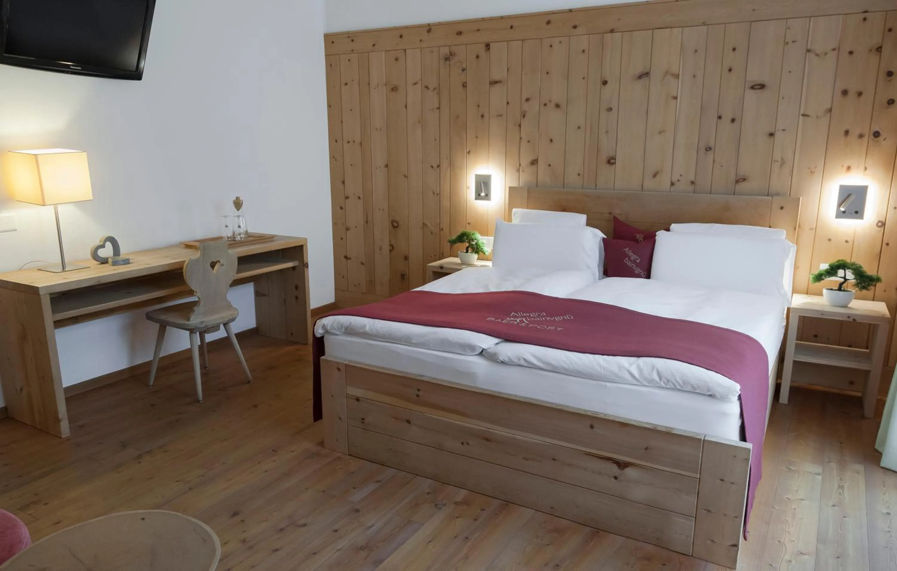 Staff, Bed in Hotel Baer & Post Zernez